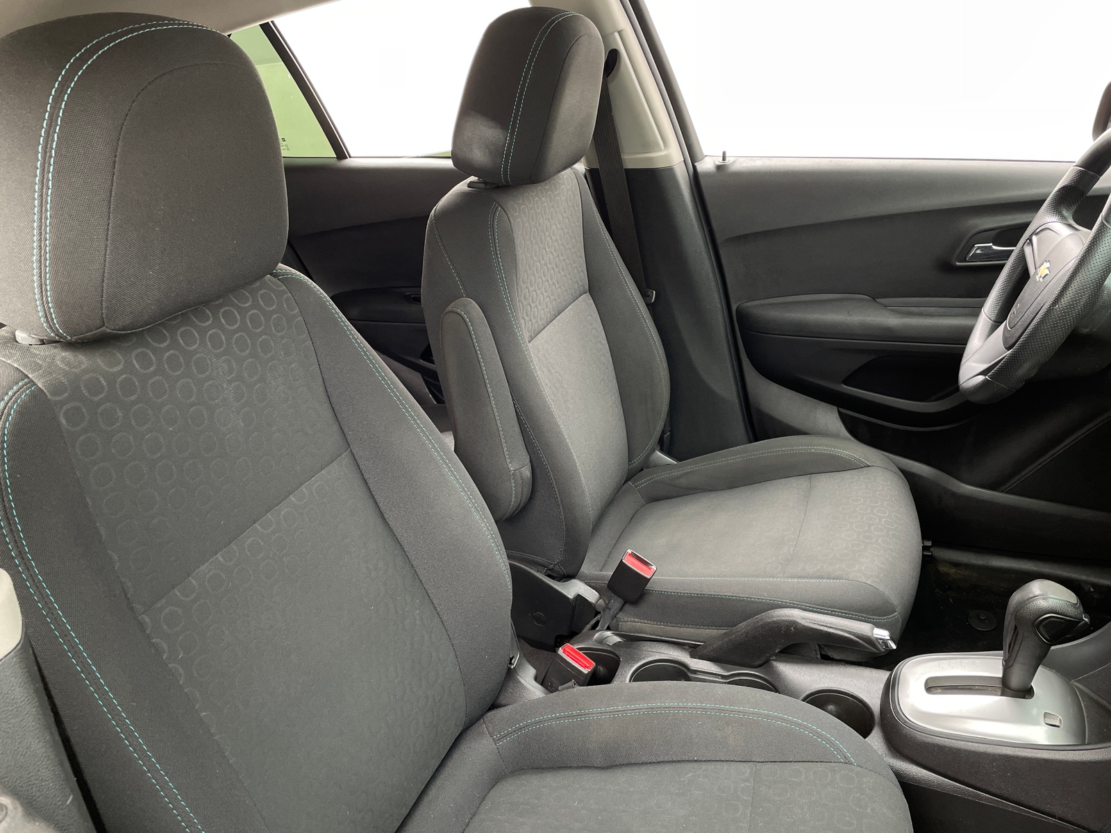 Thumbnail: 2016 Chevrolet Trax - 2