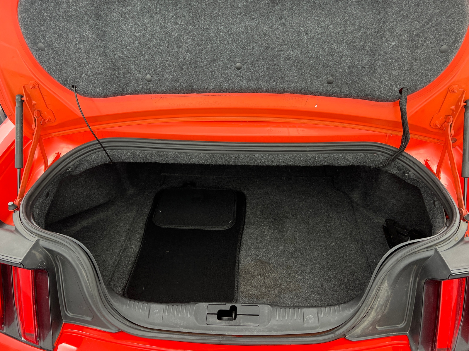 Thumbnail: 2016 Ford Mustang - 6
