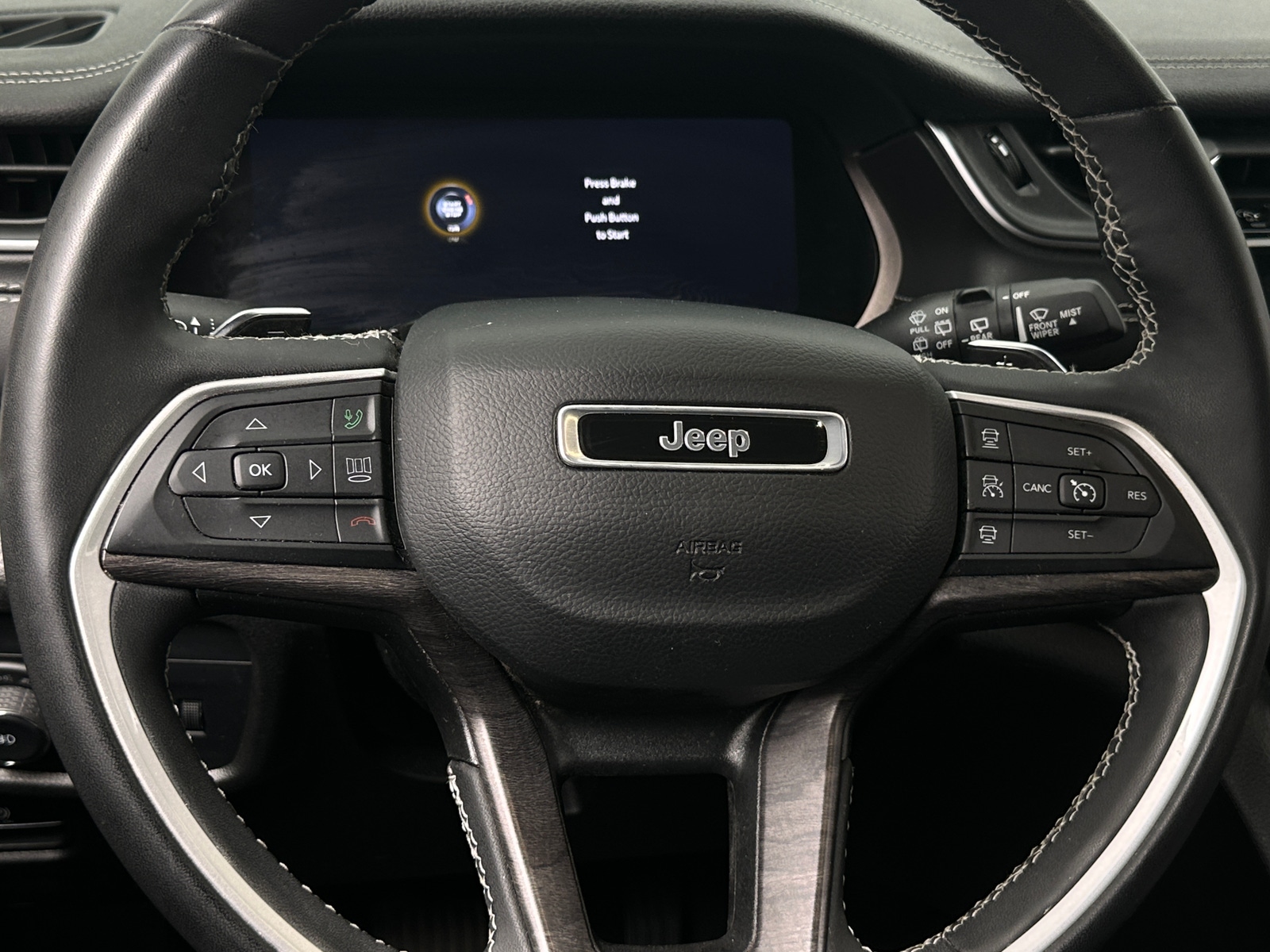 Thumbnail: 2023 Jeep Grand Cherokee L - 4