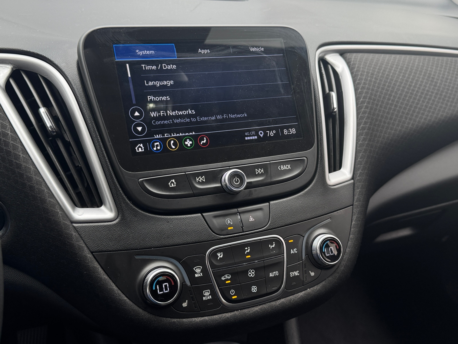 Thumbnail: 2024 Chevrolet Malibu - 4