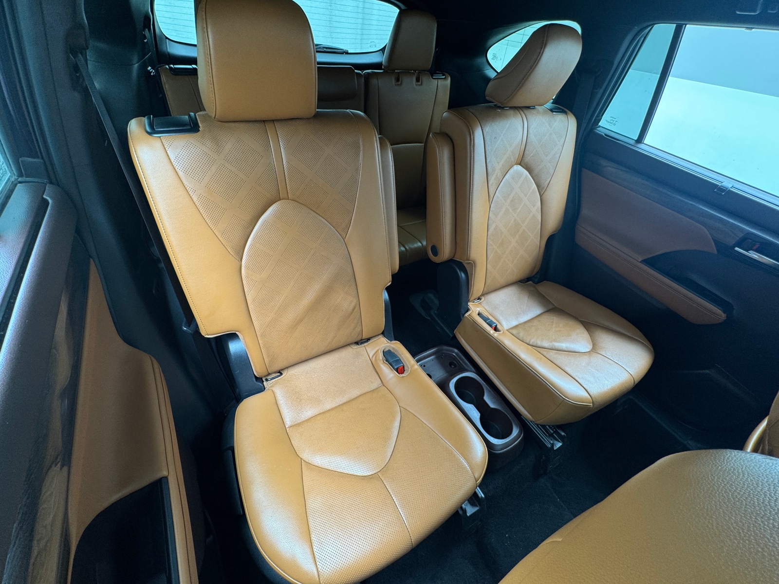 Thumbnail: 2022 Toyota Highlander - 5