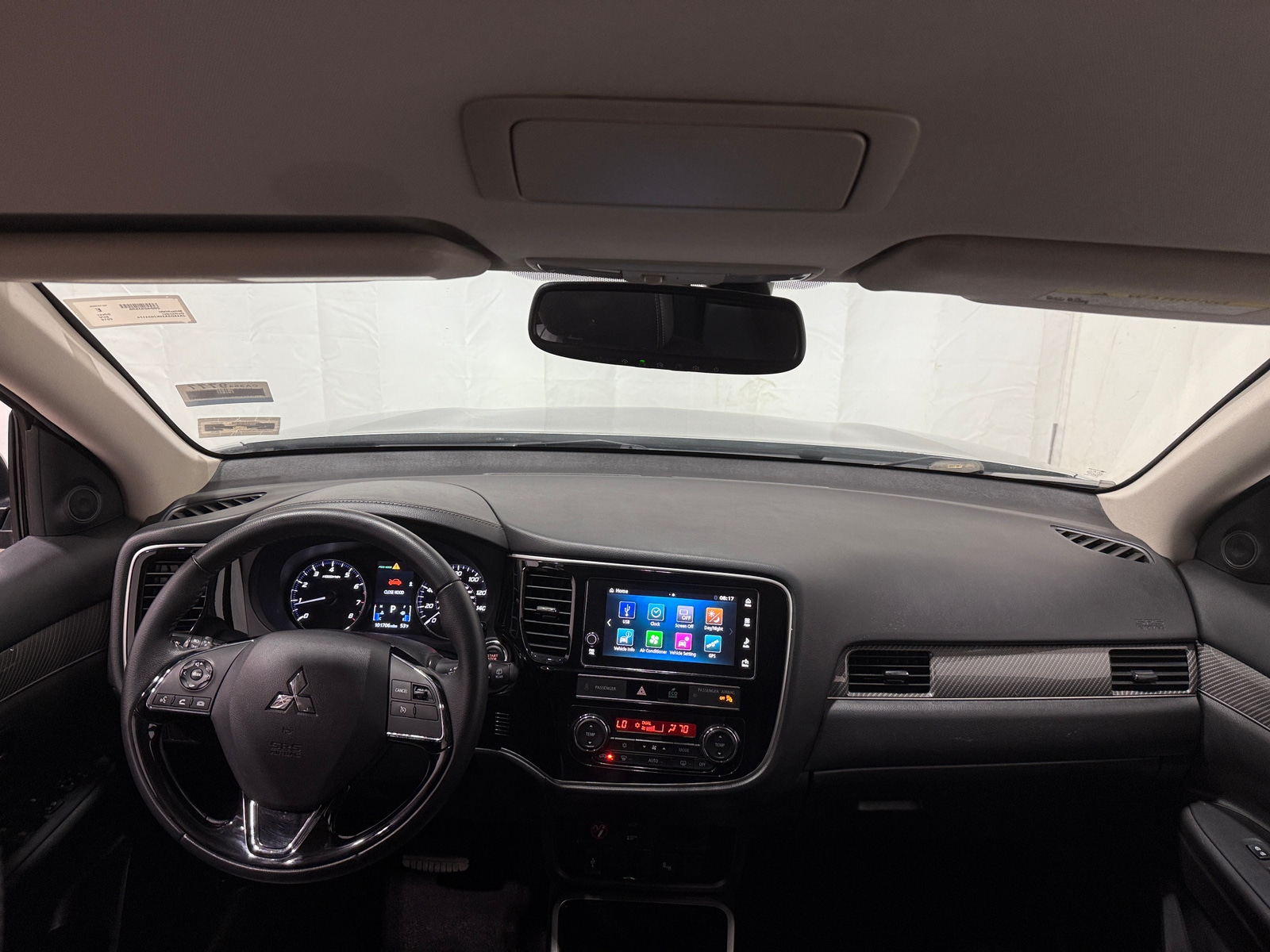 Thumbnail: 2019 Mitsubishi Outlander - 2