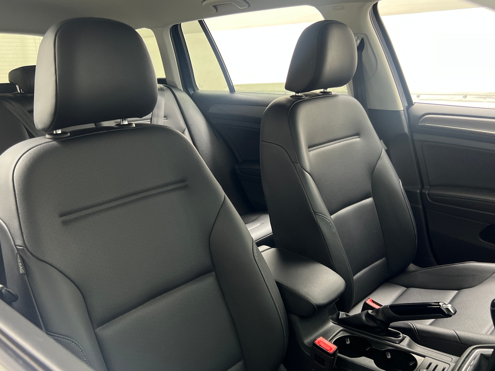 Thumbnail: 2019 Volkswagen Golf - 2