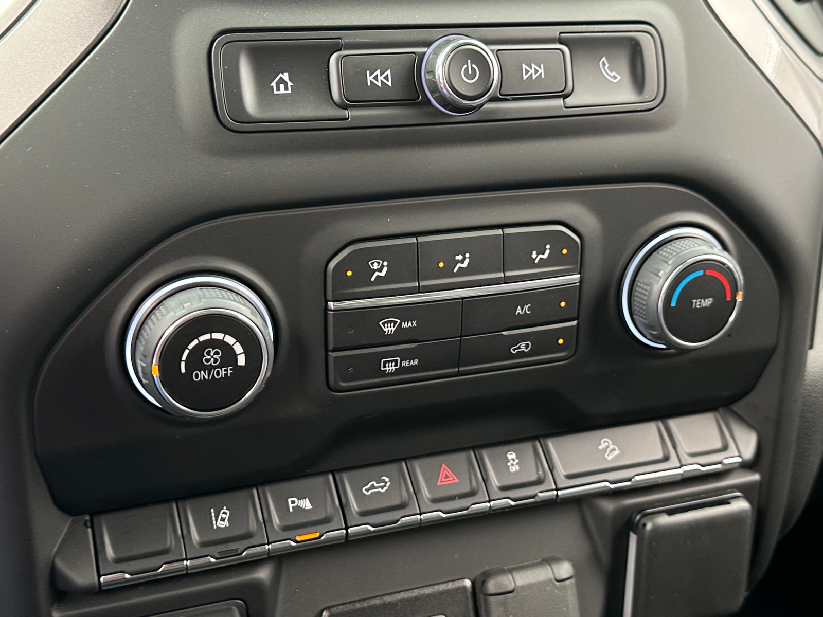 Thumbnail: 2024 Chevrolet Silverado 2500 - 4