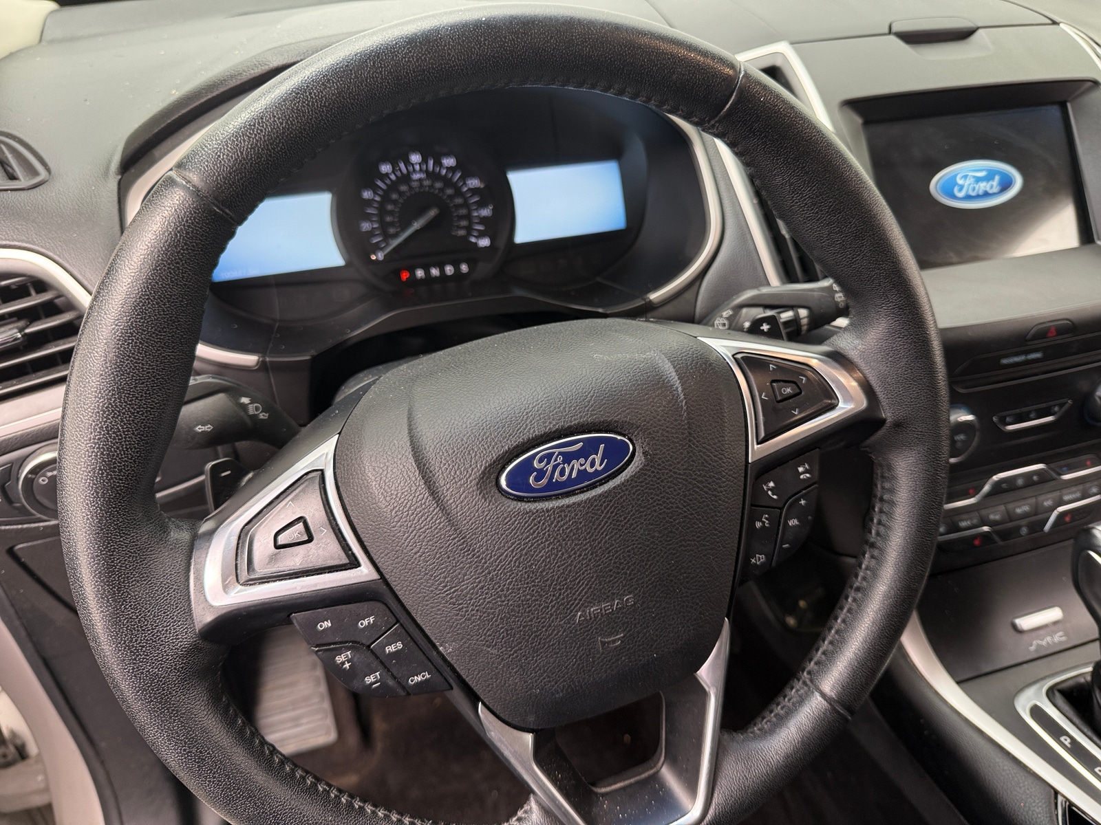 Thumbnail: 2016 Ford Edge - 4