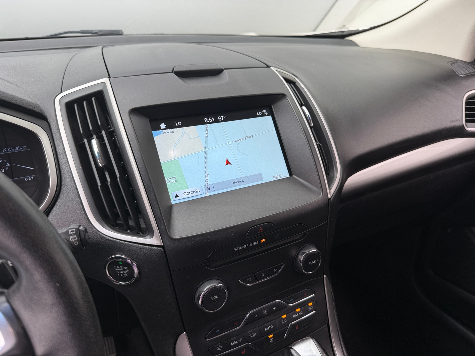 Thumbnail: 2016 Ford Edge - 3