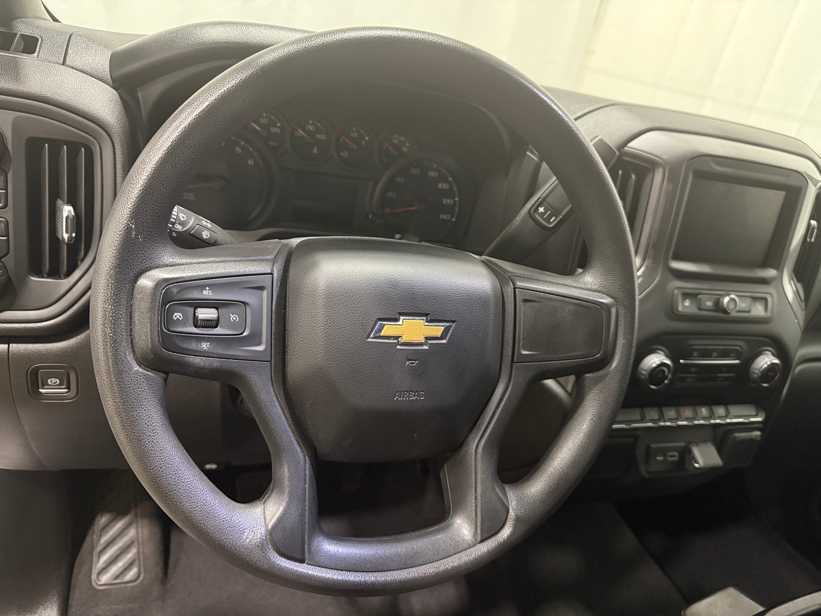Thumbnail: 2022 Chevrolet Silverado 1500 - 5