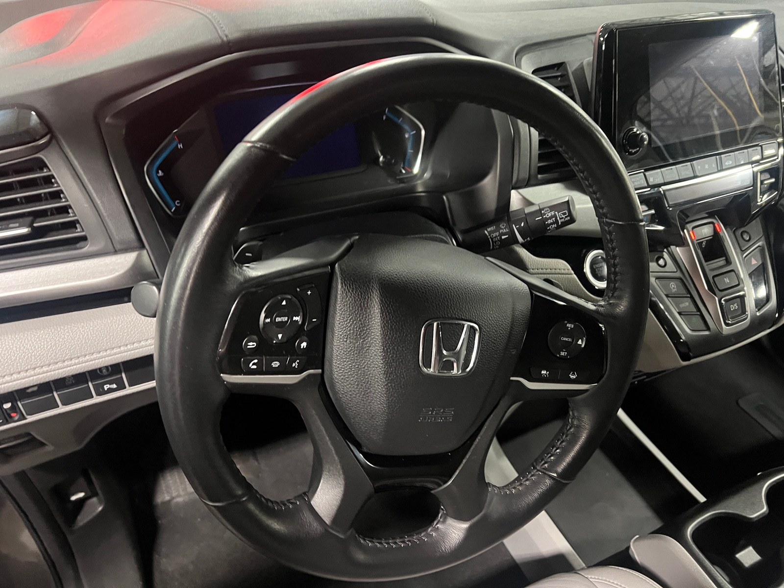 Thumbnail: 2023 Honda Odyssey - 4