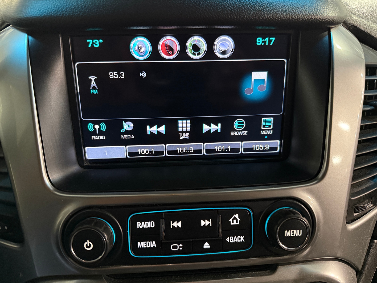 Thumbnail: 2016 Chevrolet Tahoe - 3