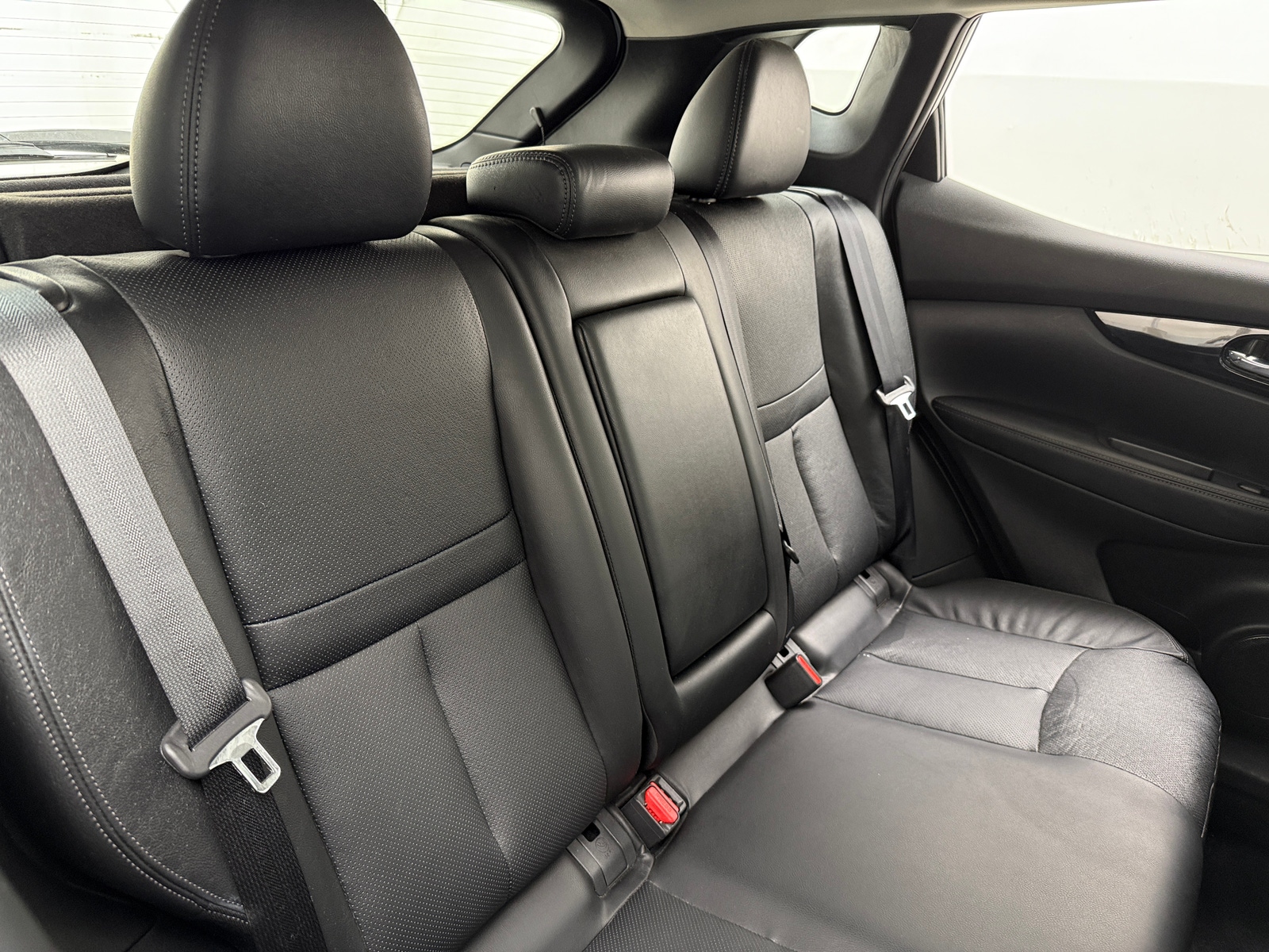 Thumbnail: 2017 Nissan Rogue Sport - 5