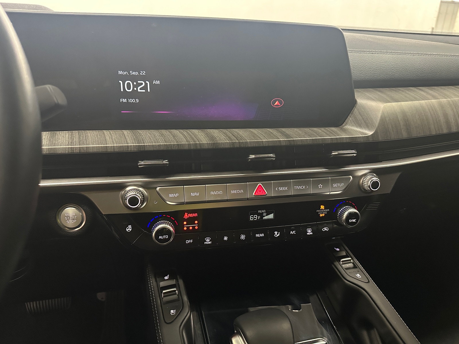 Thumbnail: 2025 Kia Telluride - 3