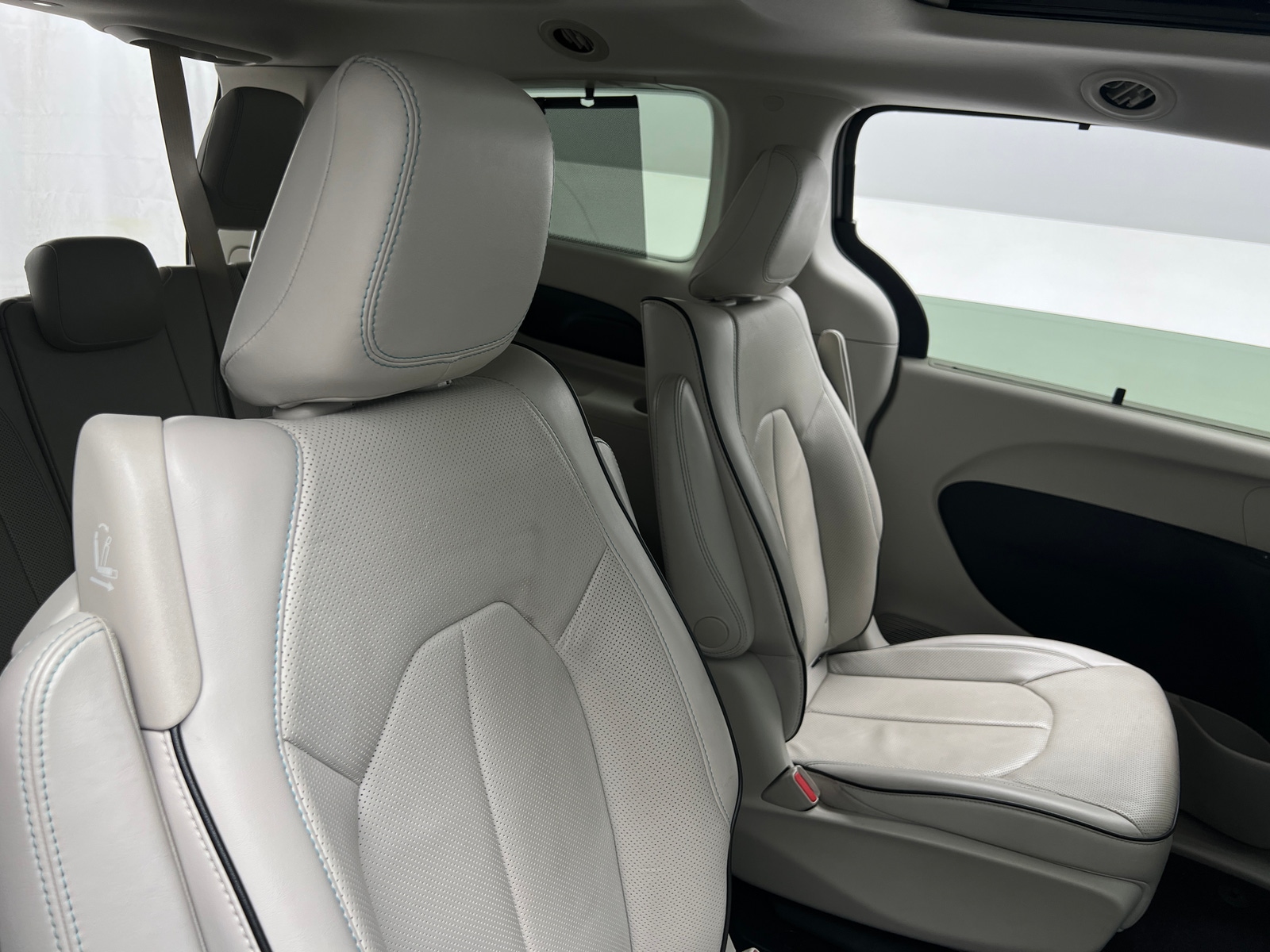 Thumbnail: 2018 Chrysler Pacifica - 5