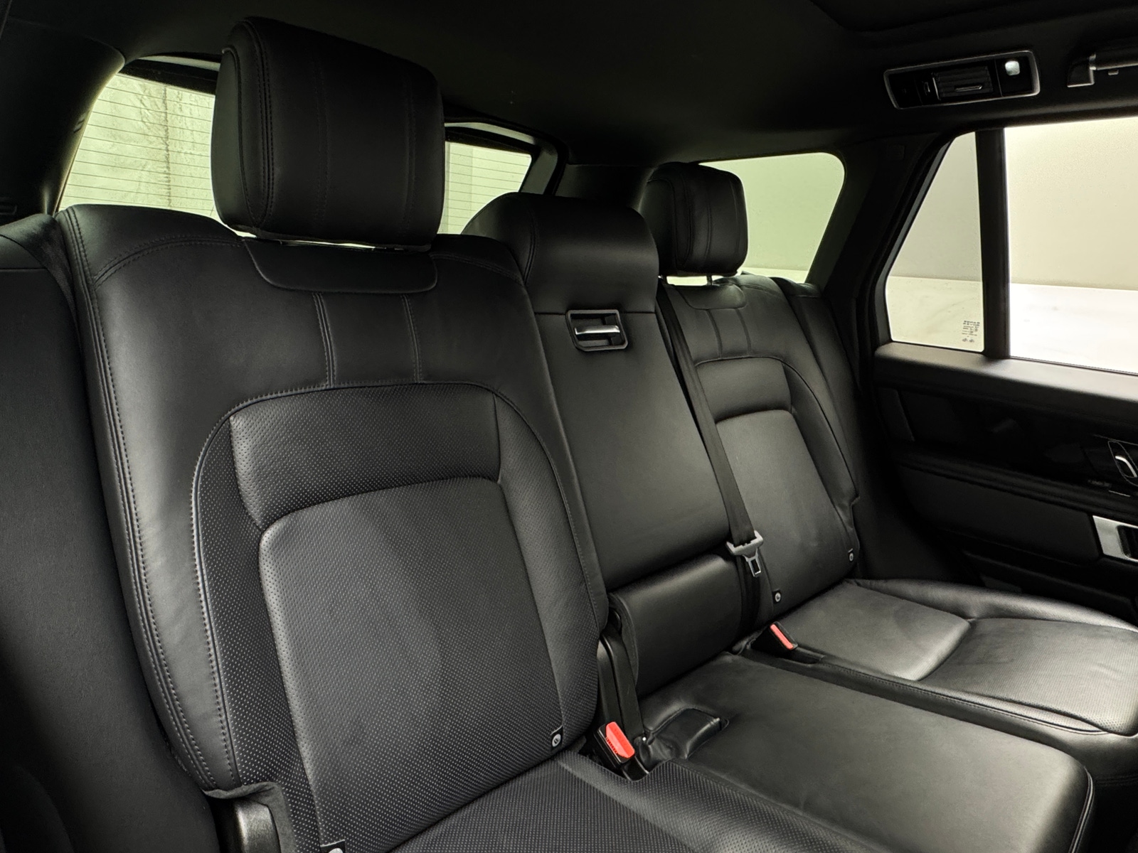 Thumbnail: 2020 Land Rover Range Rover - 5
