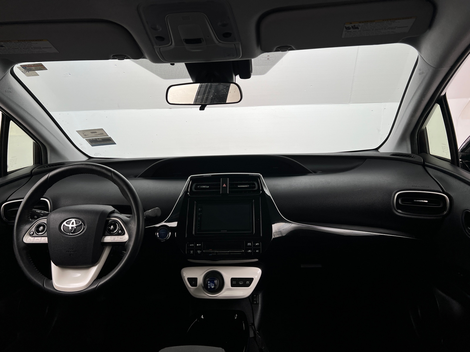 Thumbnail: 2017 Toyota Prius Prime - 3