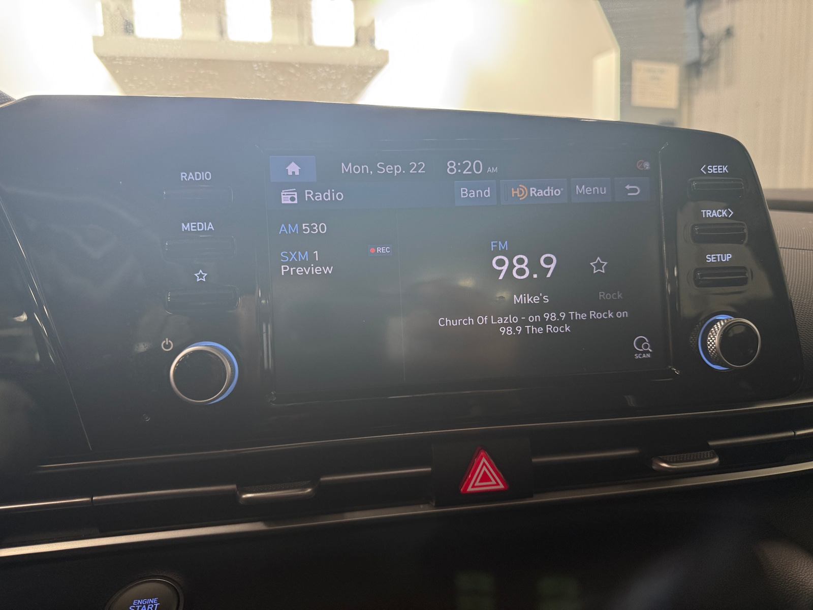 Thumbnail: 2022 Hyundai Elantra - 4