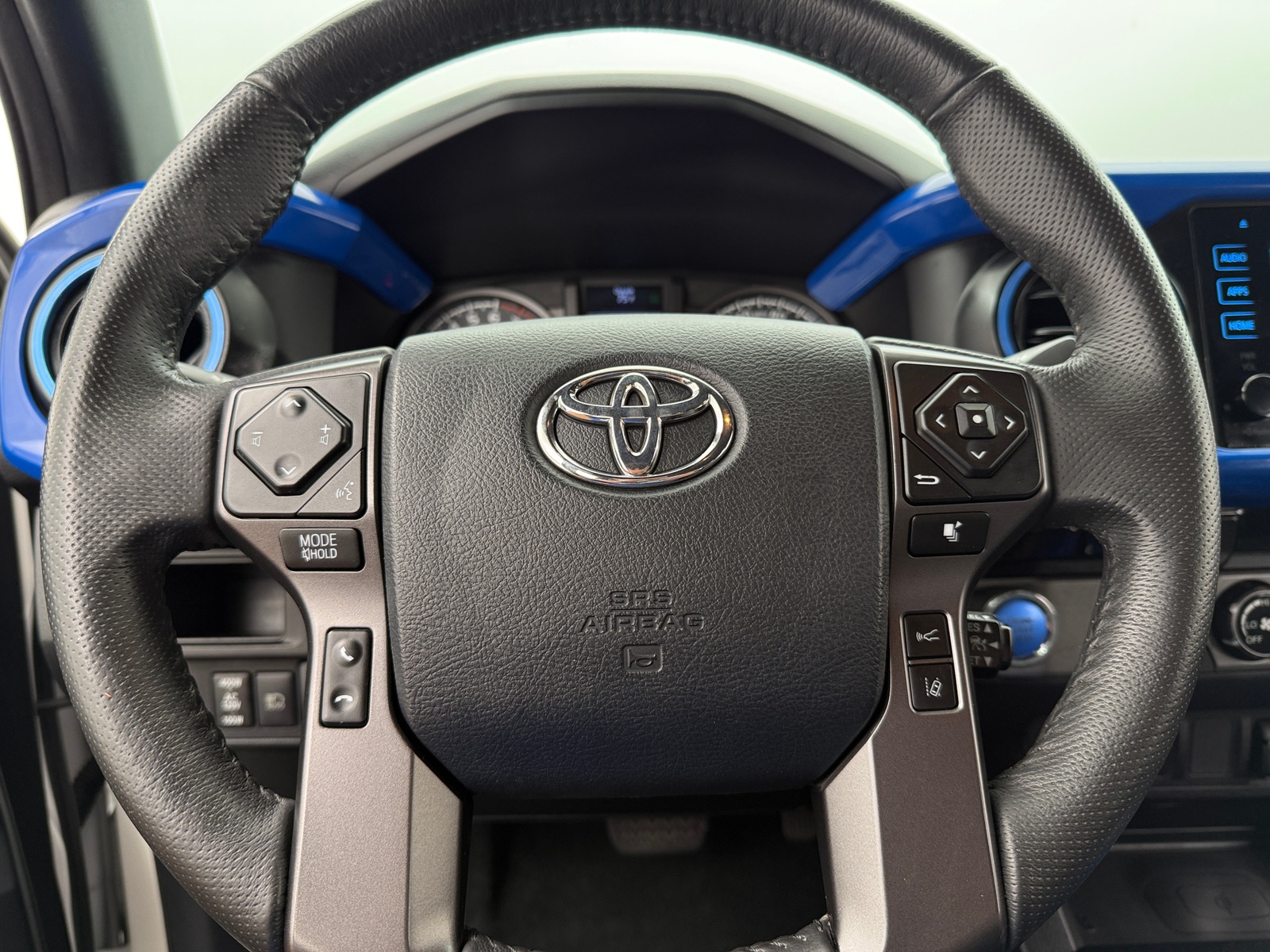 Thumbnail: 2018 Toyota Tacoma - 5