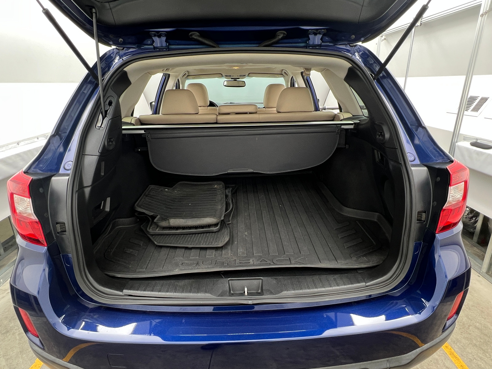 Thumbnail: 2017 Subaru Outback - 6
