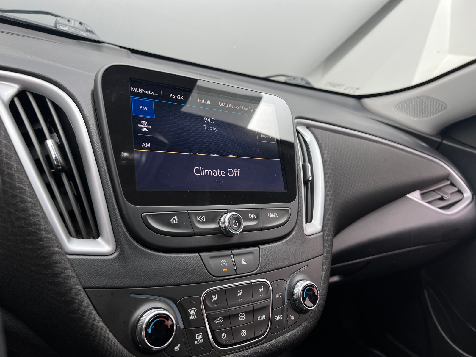 Thumbnail: 2023 Chevrolet Malibu - 4