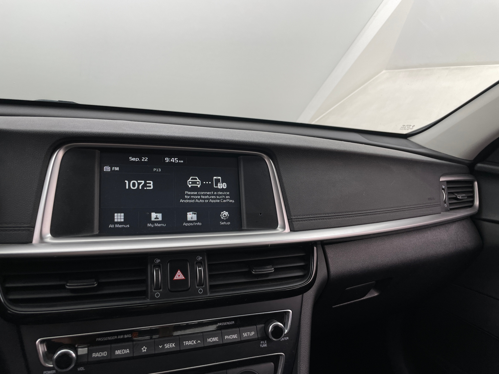 Thumbnail: 2019 Kia Optima - 4