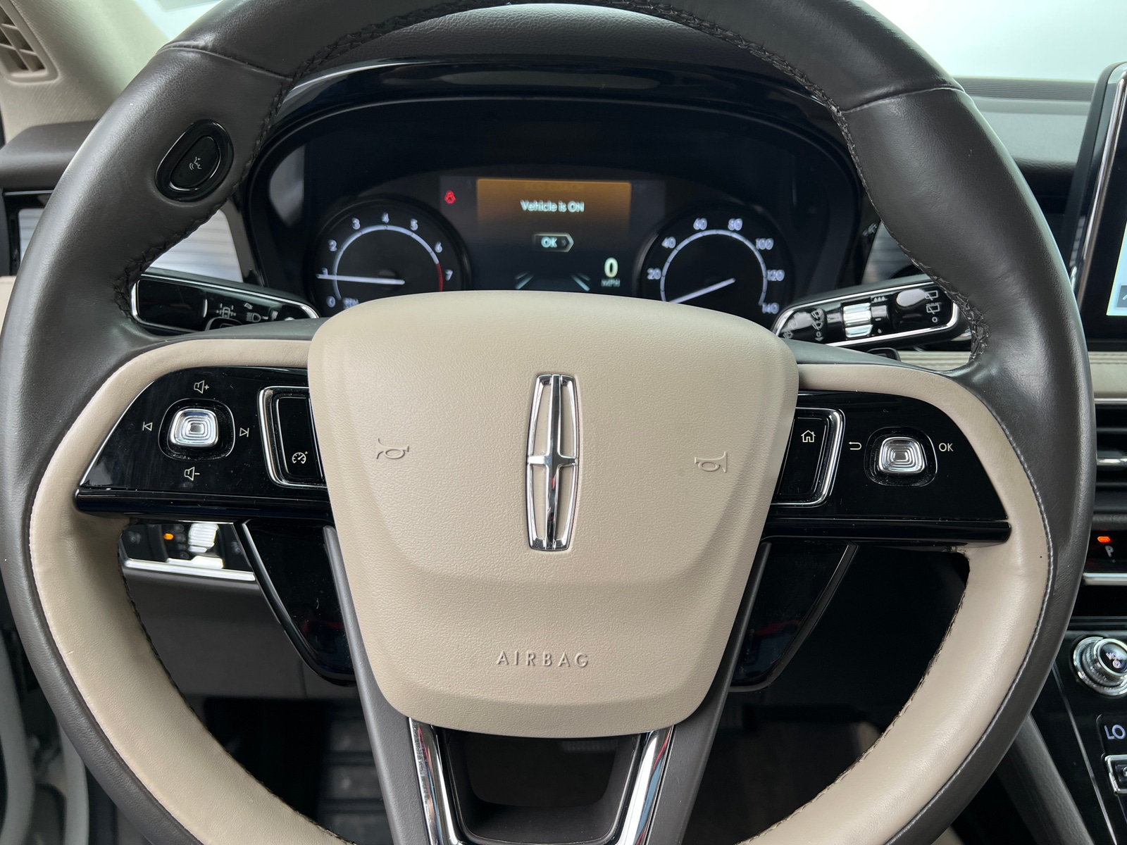Thumbnail: 2020 Lincoln Corsair - 4