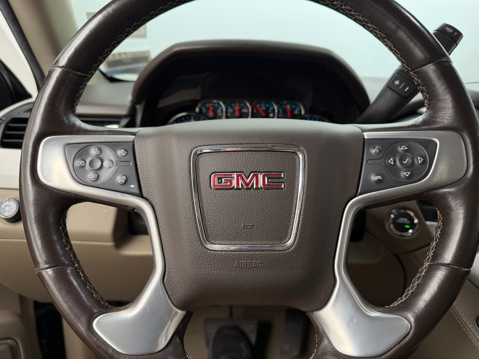 Thumbnail: 2019 GMC Yukon XL - 4