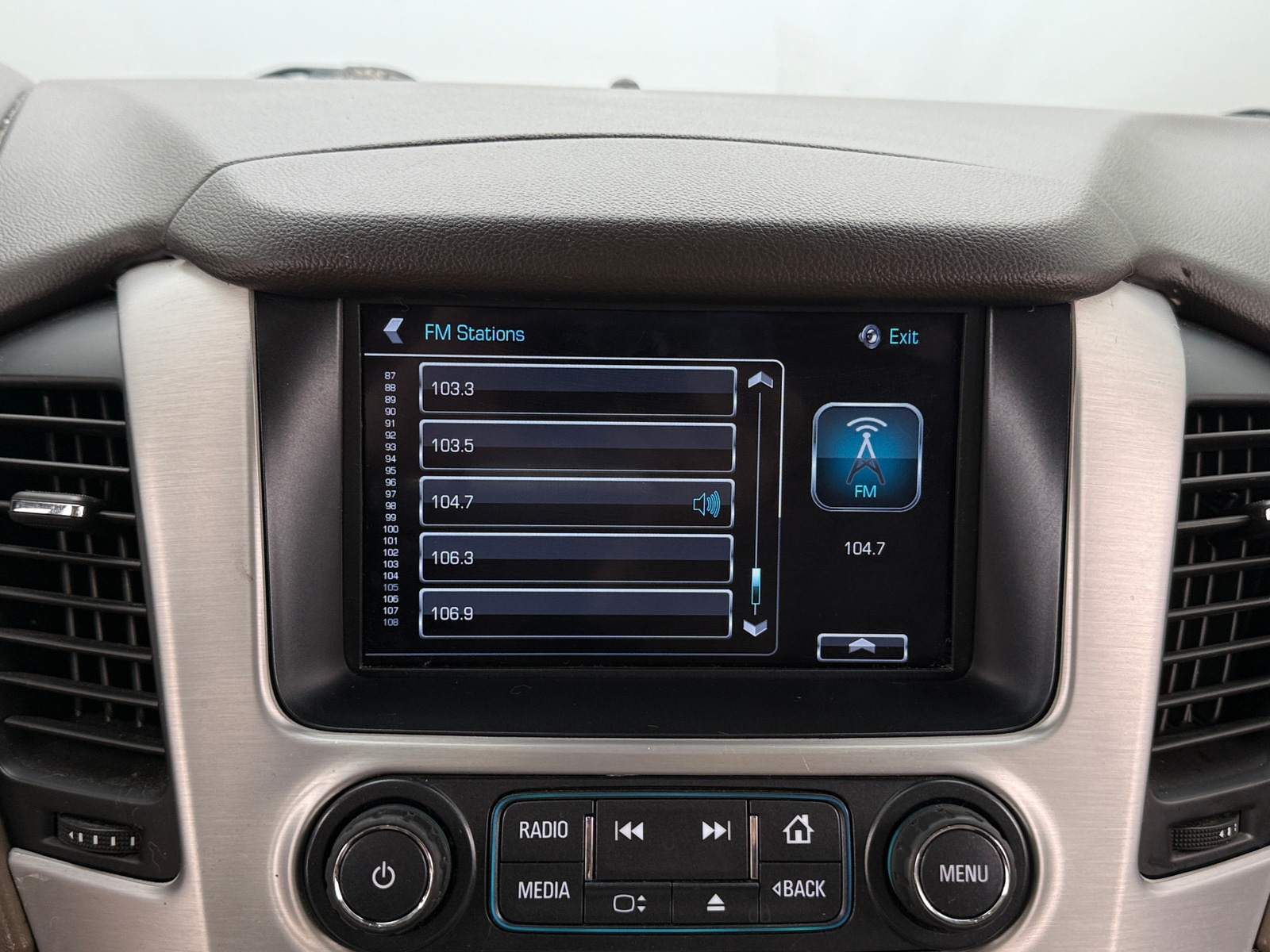 Thumbnail: 2019 GMC Yukon XL - 3