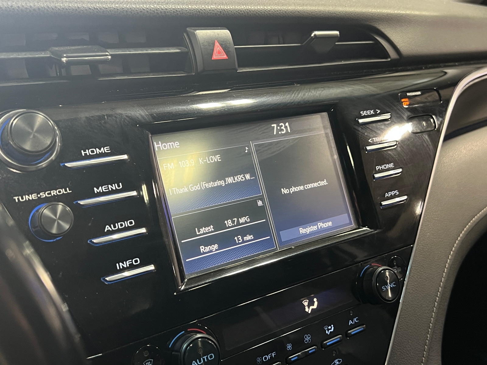 Thumbnail: 2018 Toyota Camry - 3