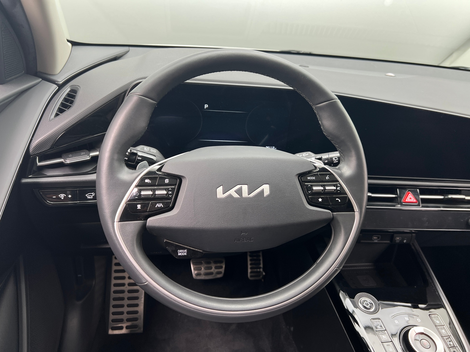Thumbnail: 2023 Kia Niro - 4