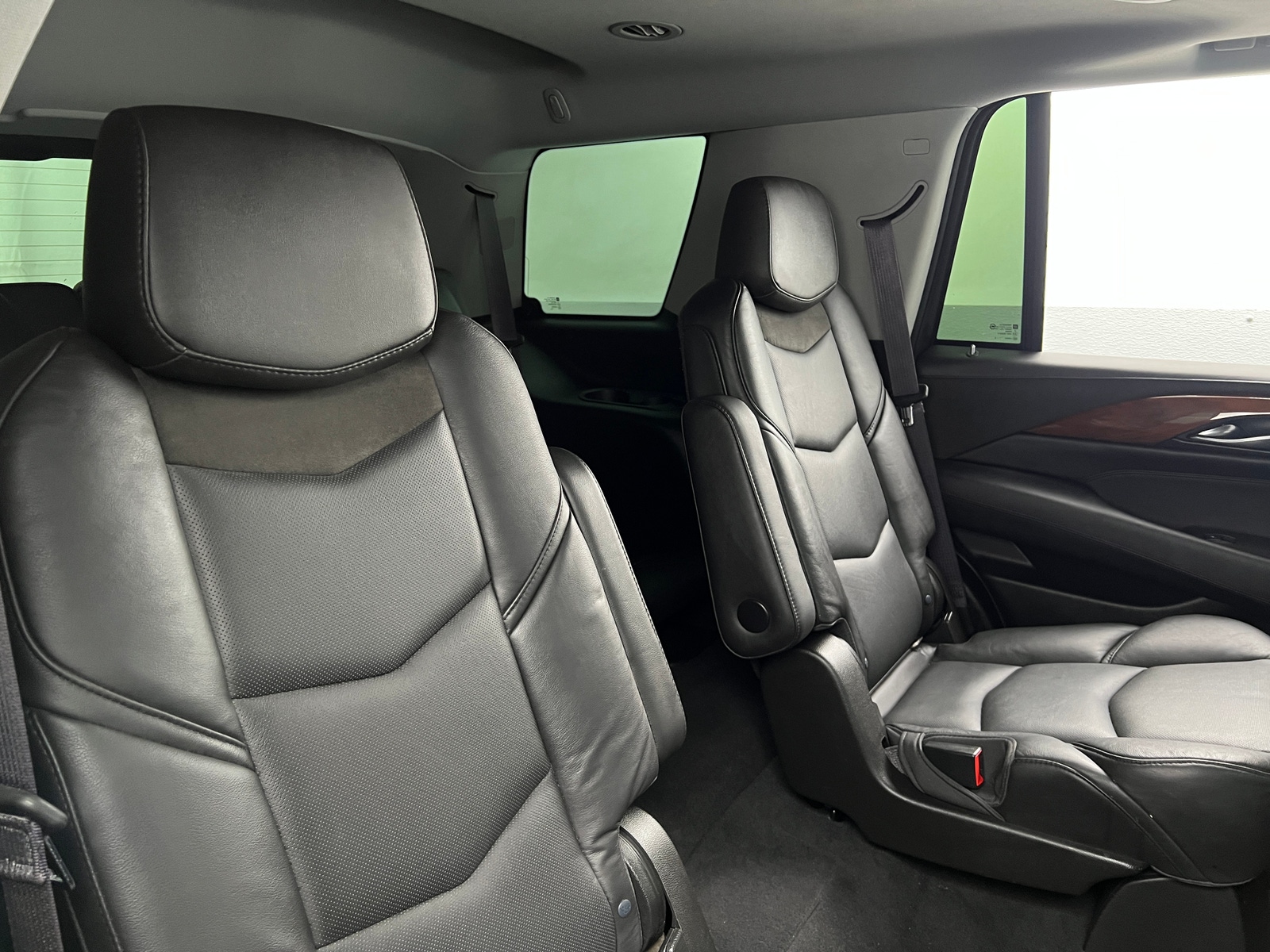 Thumbnail: 2016 Cadillac Escalade - 5
