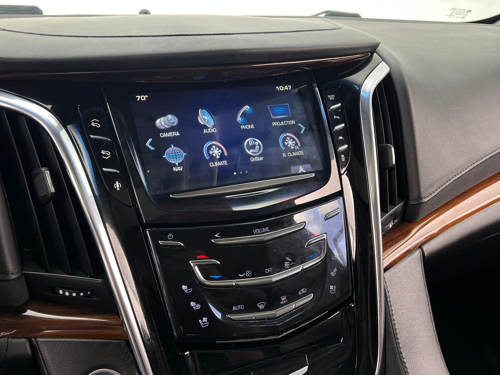 Thumbnail: 2016 Cadillac Escalade - 3