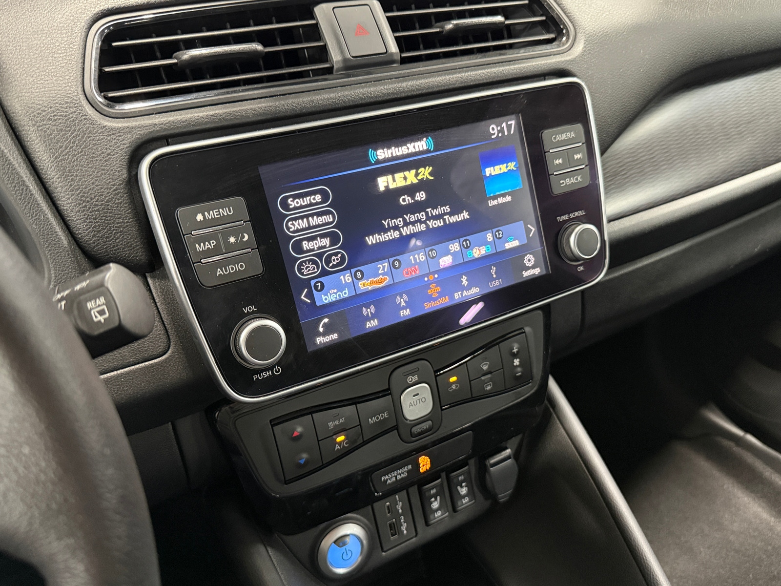 Thumbnail: 2024 Nissan Leaf - 4
