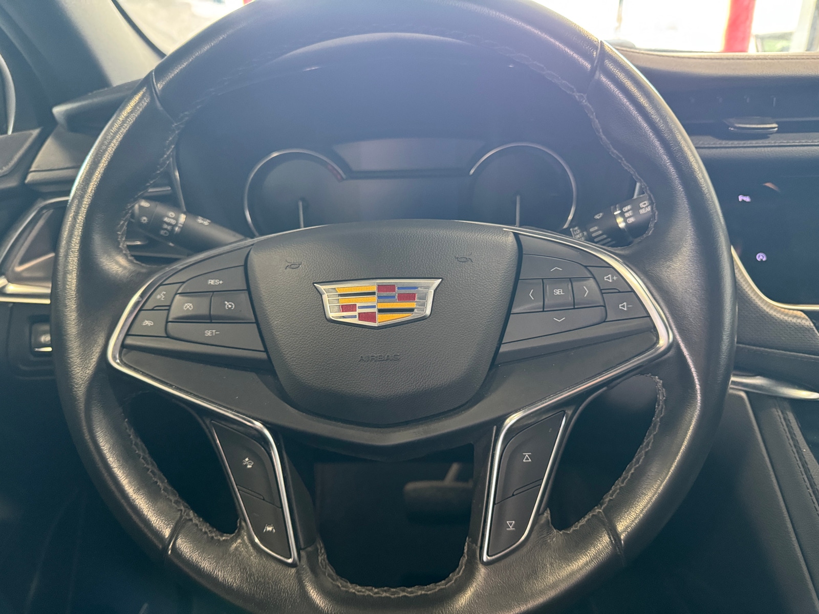 Thumbnail: 2022 Cadillac XT5 - 4