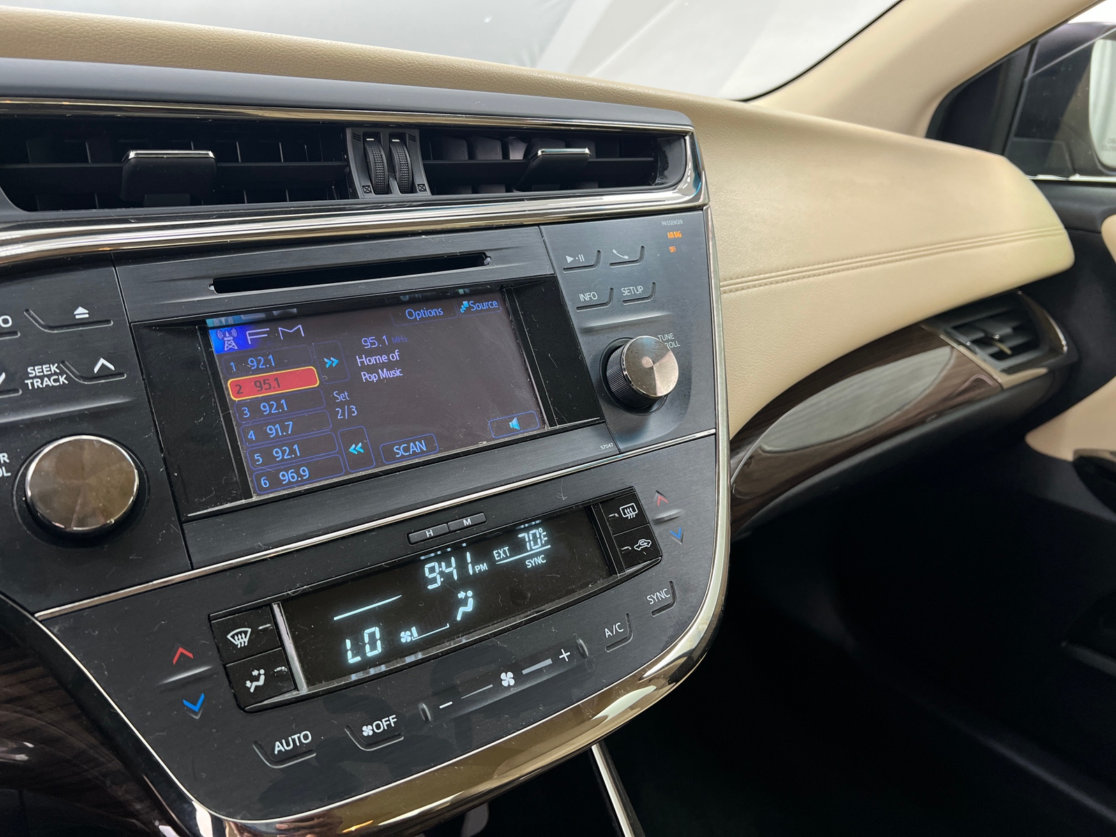 Thumbnail: 2014 Toyota Avalon - 3