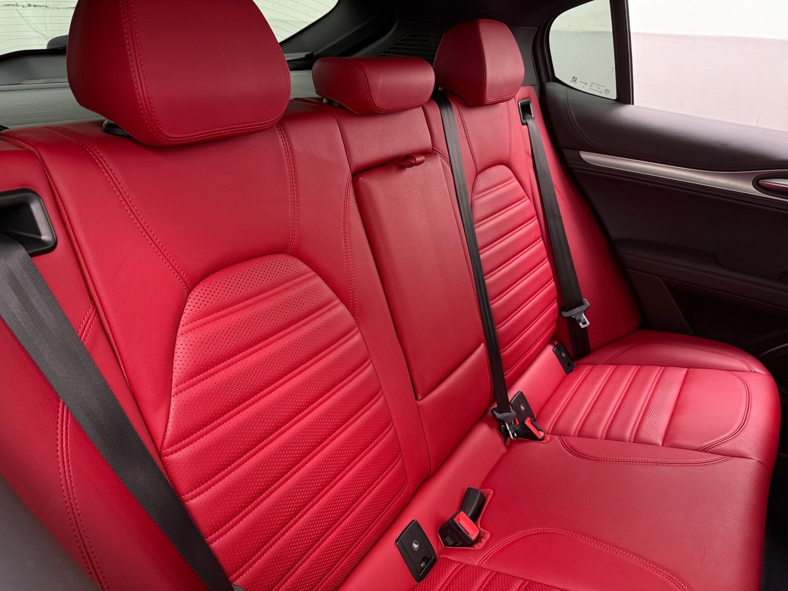 Thumbnail: 2022 Alfa Romeo Stelvio - 5