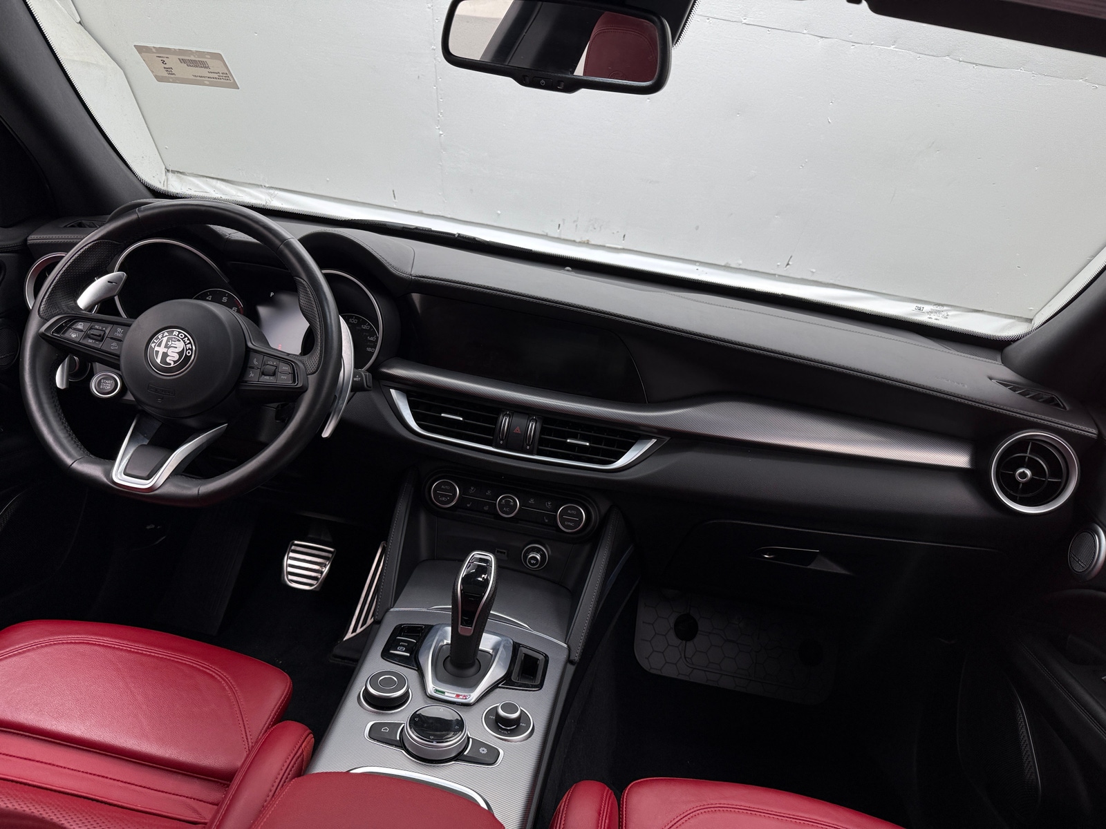 Thumbnail: 2022 Alfa Romeo Stelvio - 2