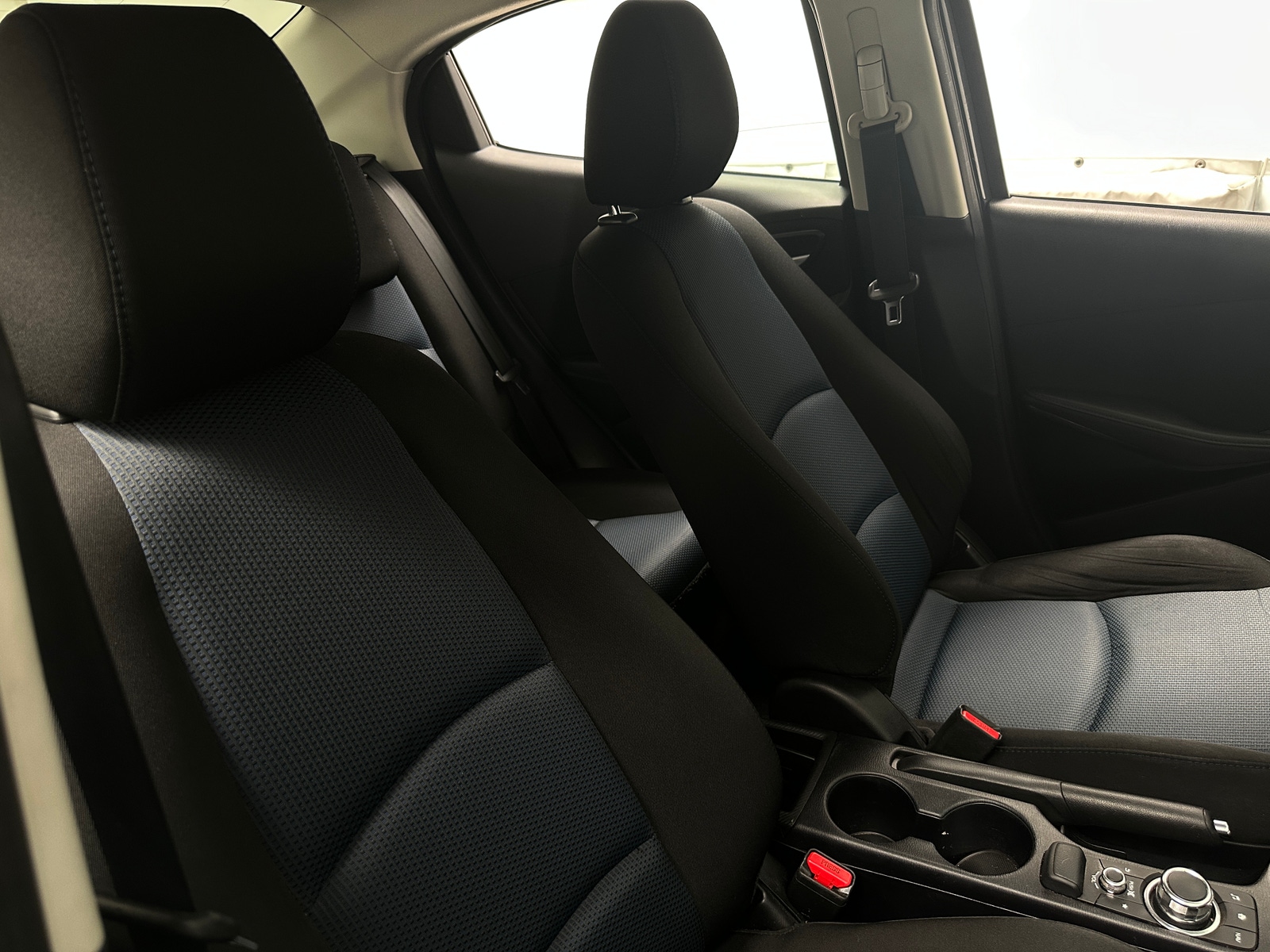 Thumbnail: 2018 Toyota Yaris iA - 2
