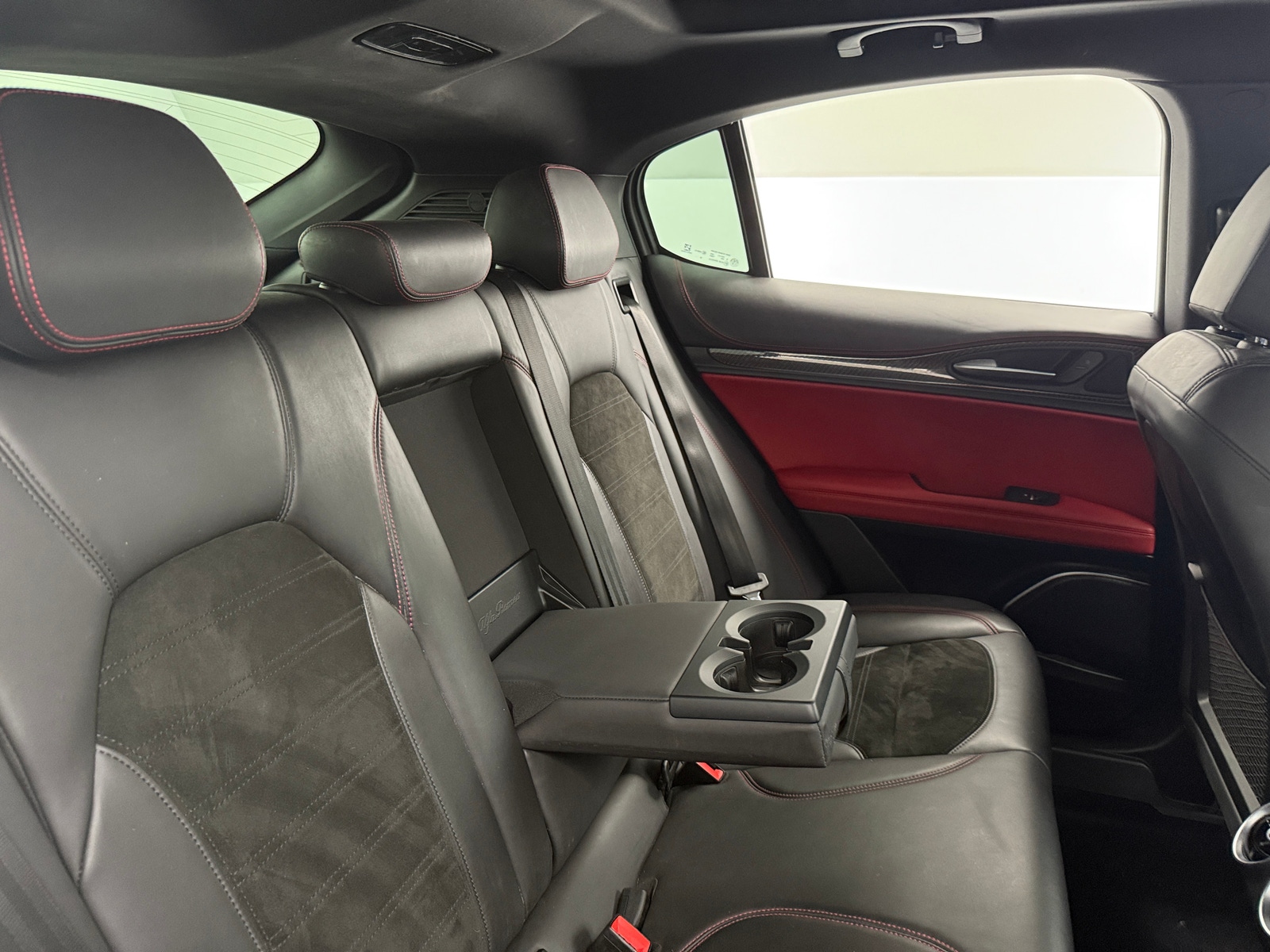 Thumbnail: 2019 Alfa Romeo Stelvio - 5