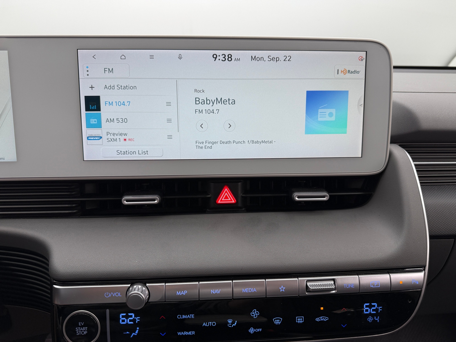 Thumbnail: 2022 Hyundai Ioniq 5 - 4
