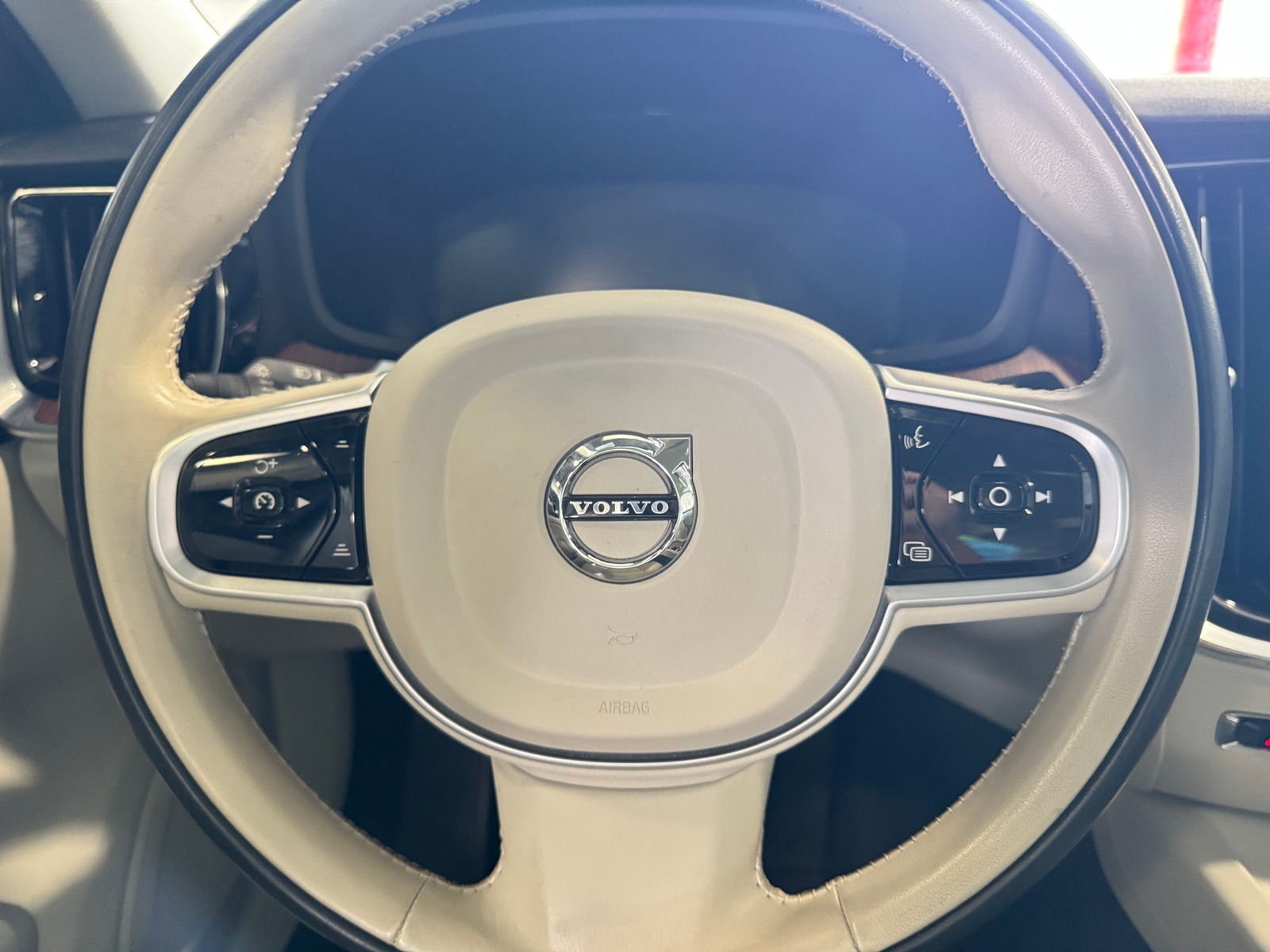Thumbnail: 2021 Volvo S60 - 4