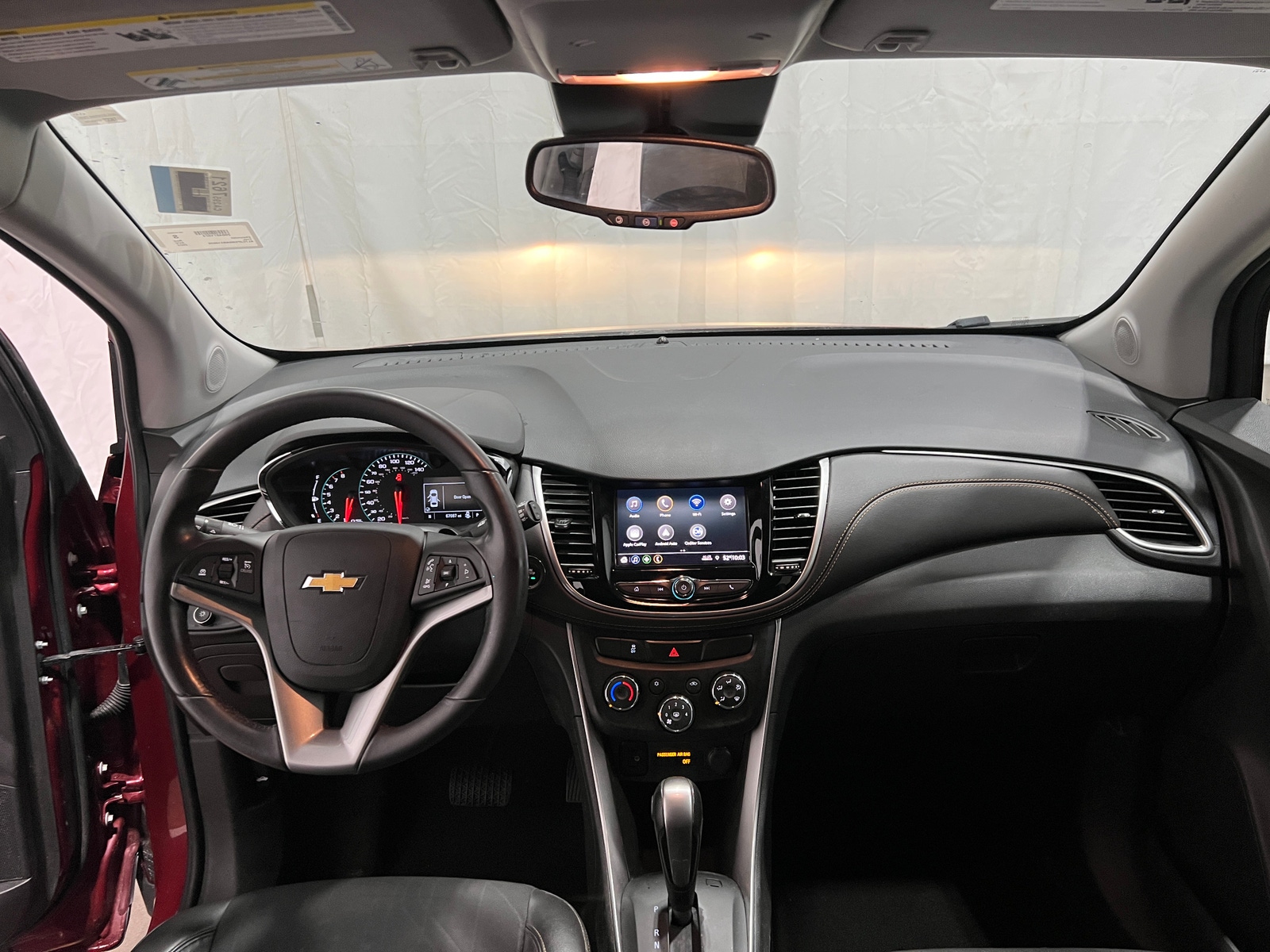 Thumbnail: 2022 Chevrolet Trax - 2