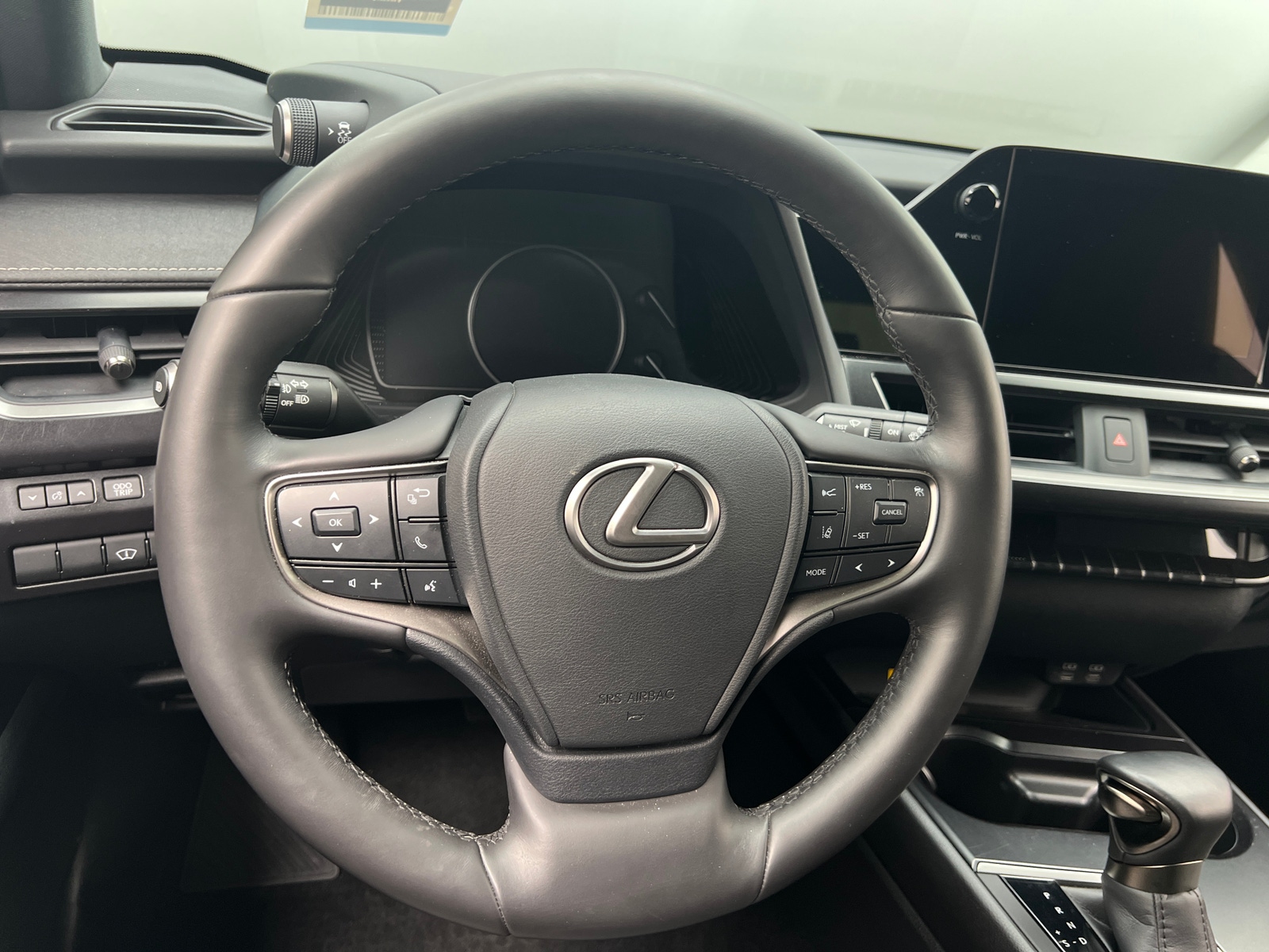 Thumbnail: 2024 Lexus UX - 4