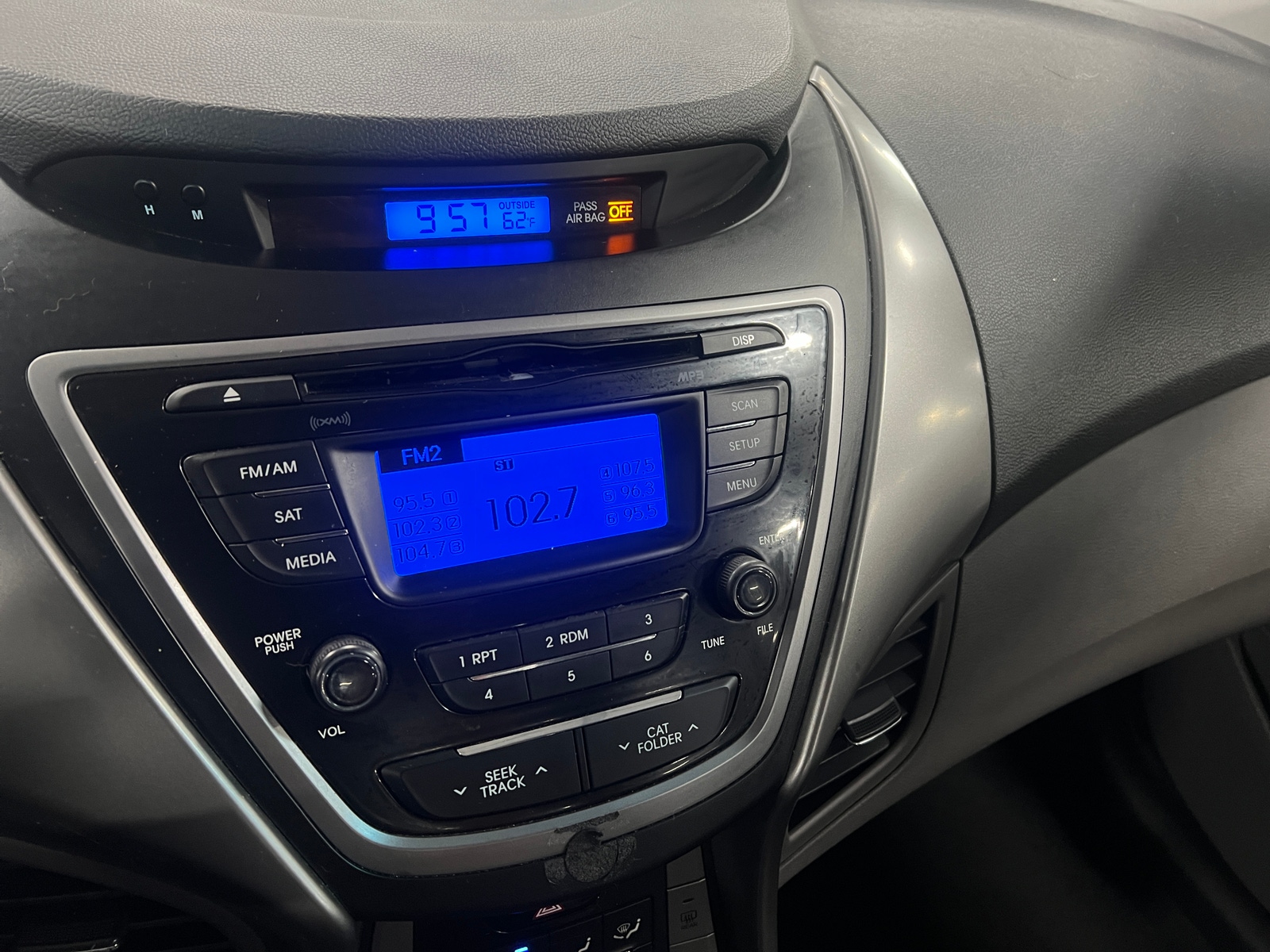 Thumbnail: 2013 Hyundai Elantra - 4