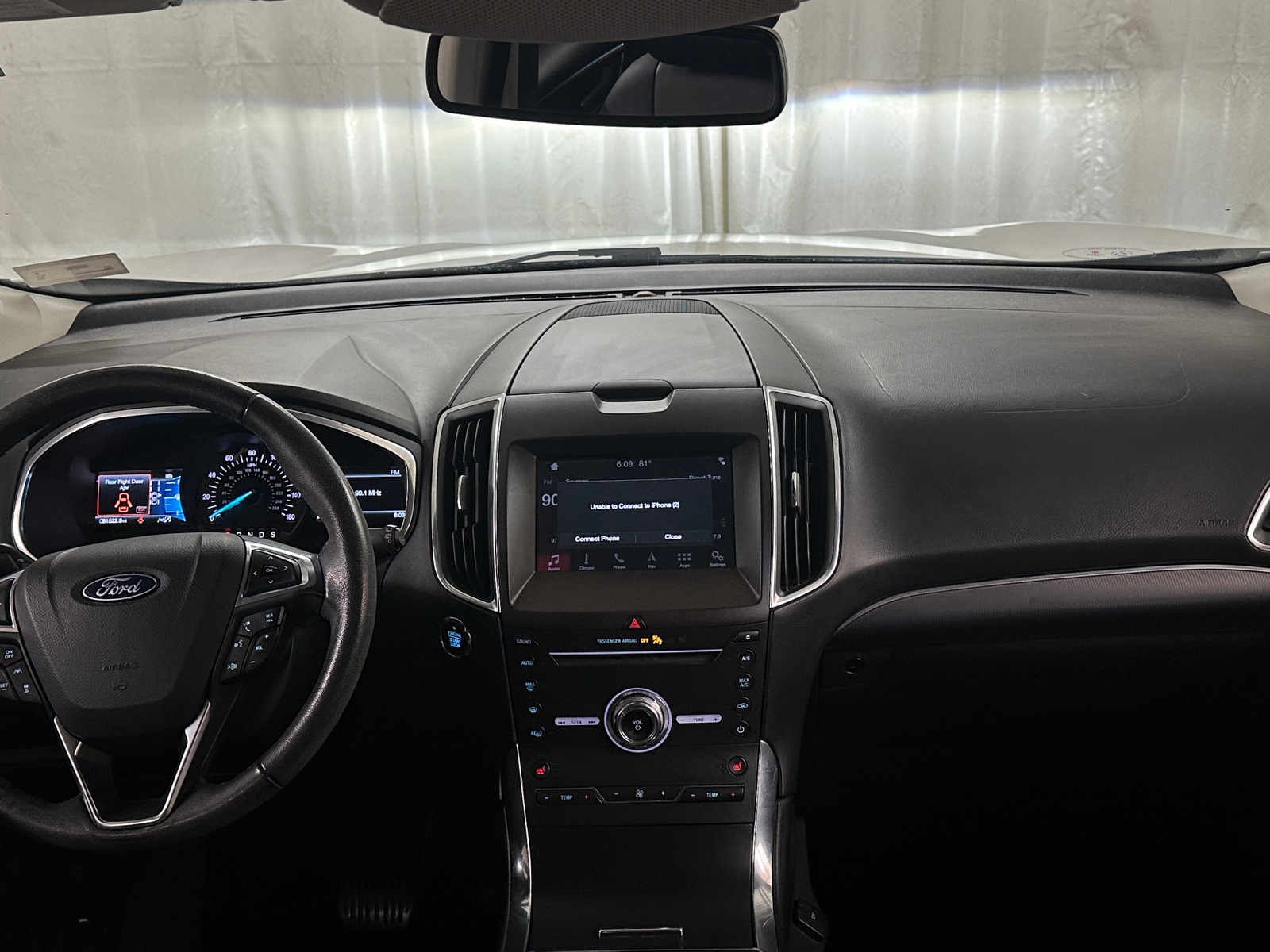 Thumbnail: 2019 Ford Edge - 2