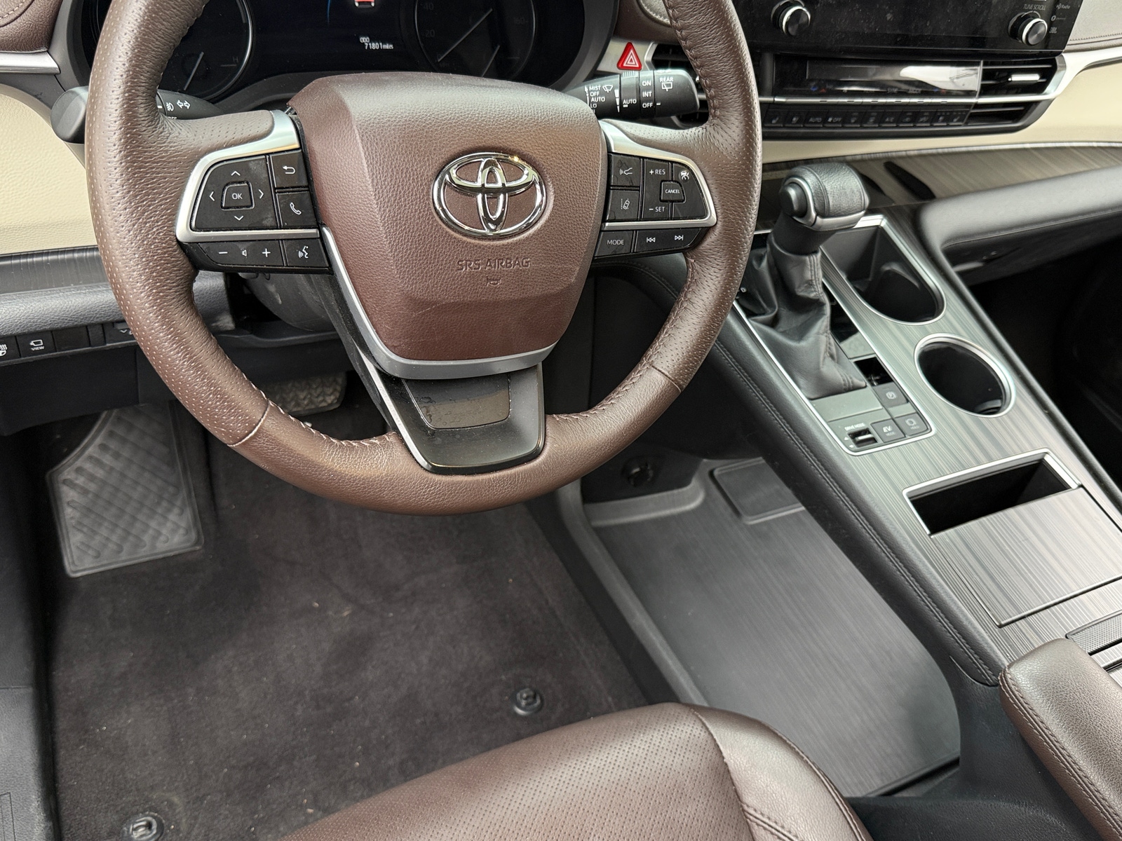 Thumbnail: 2021 Toyota Sienna - 4