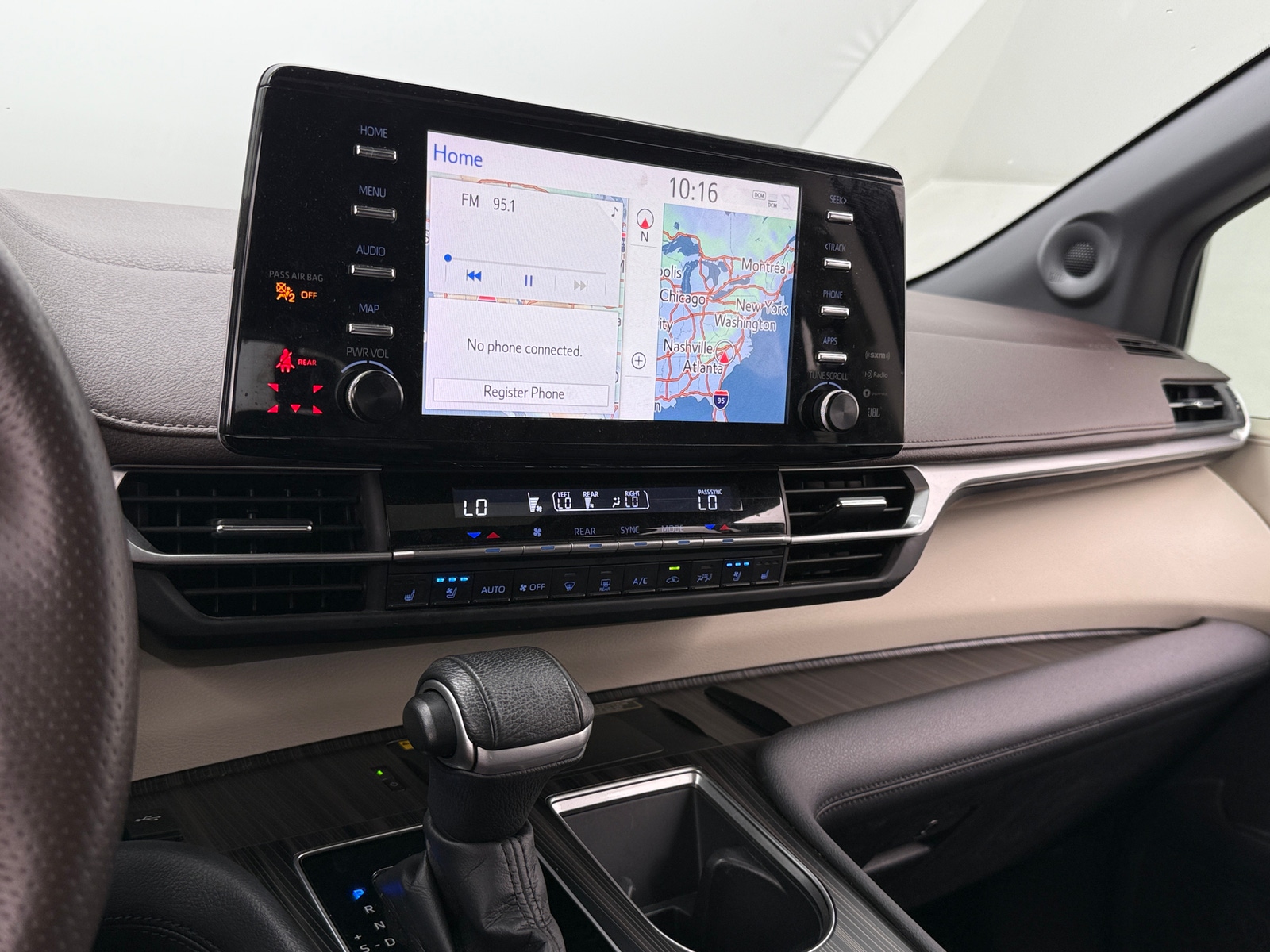 Thumbnail: 2021 Toyota Sienna - 3