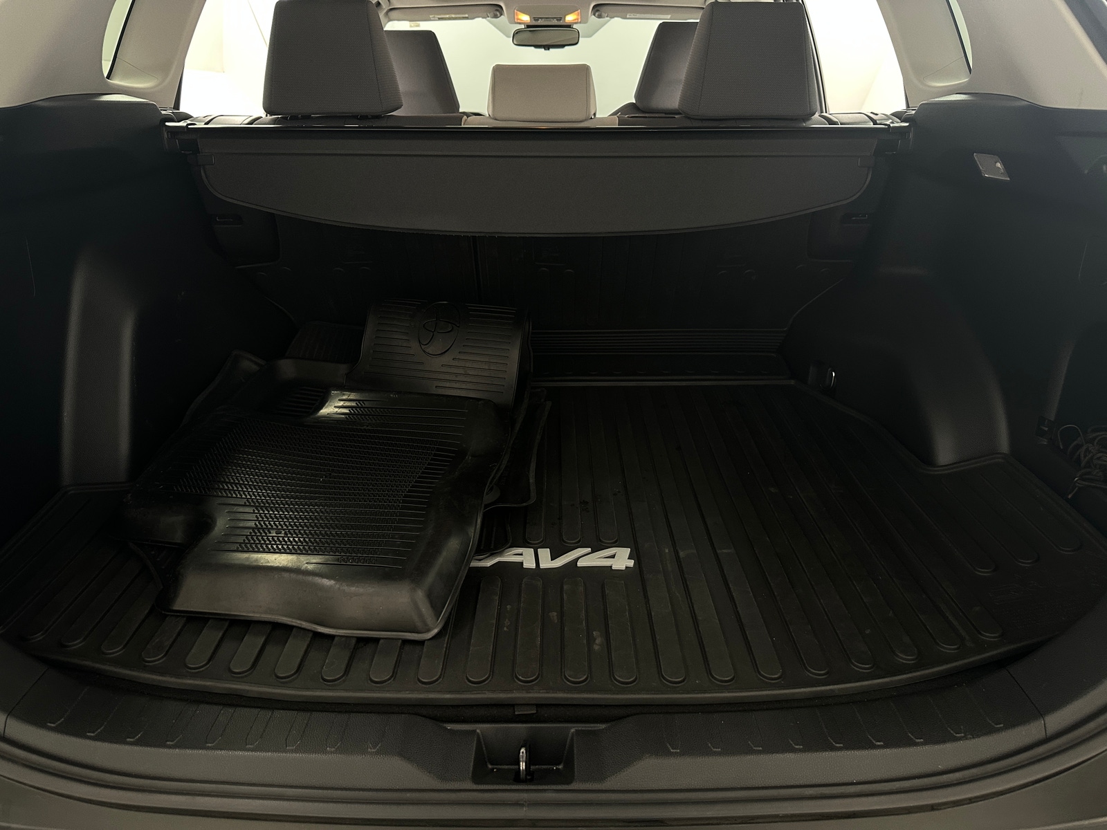 Thumbnail: 2019 Toyota RAV4 - 7