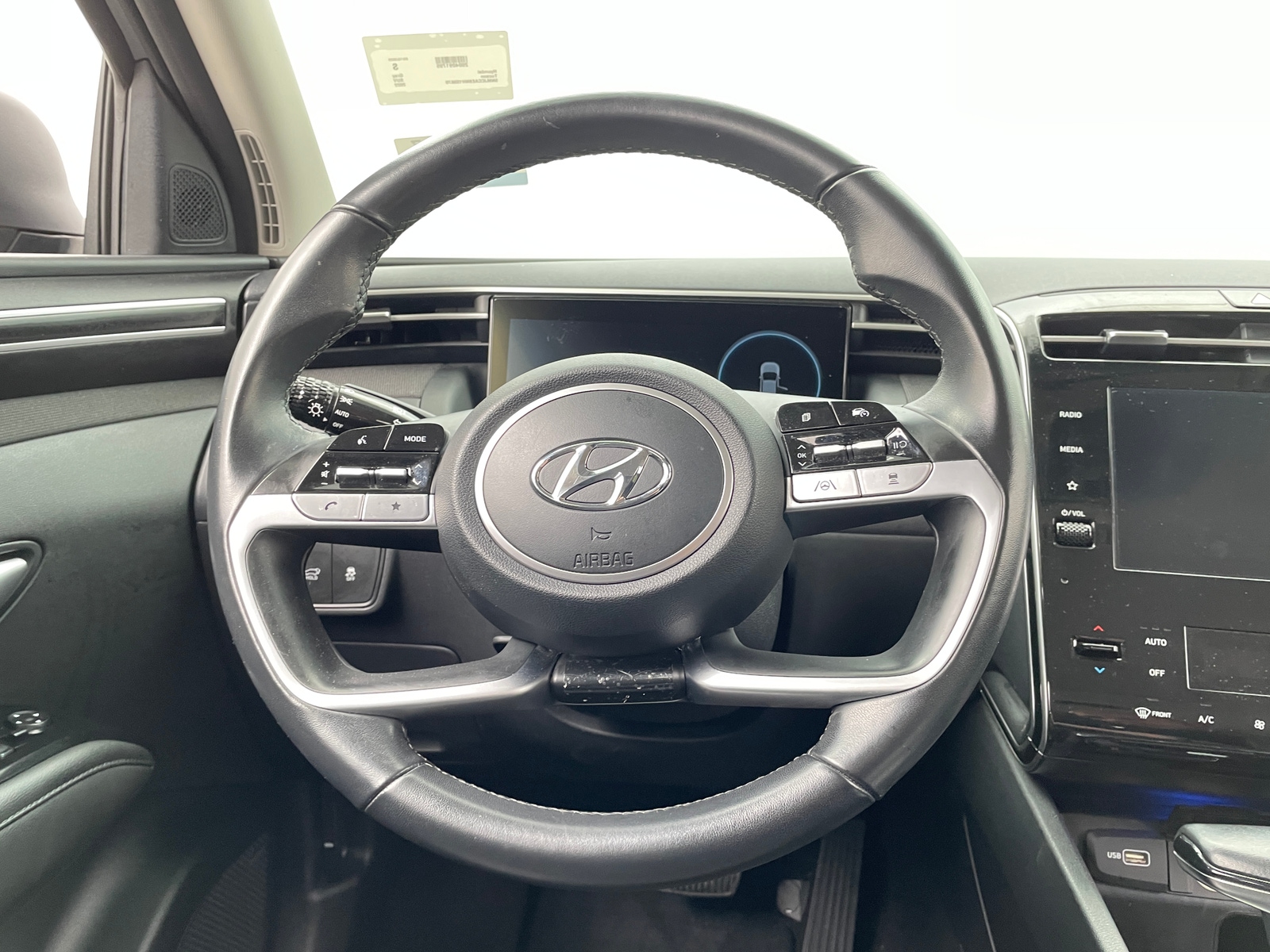 Thumbnail: 2022 Hyundai Tucson - 4