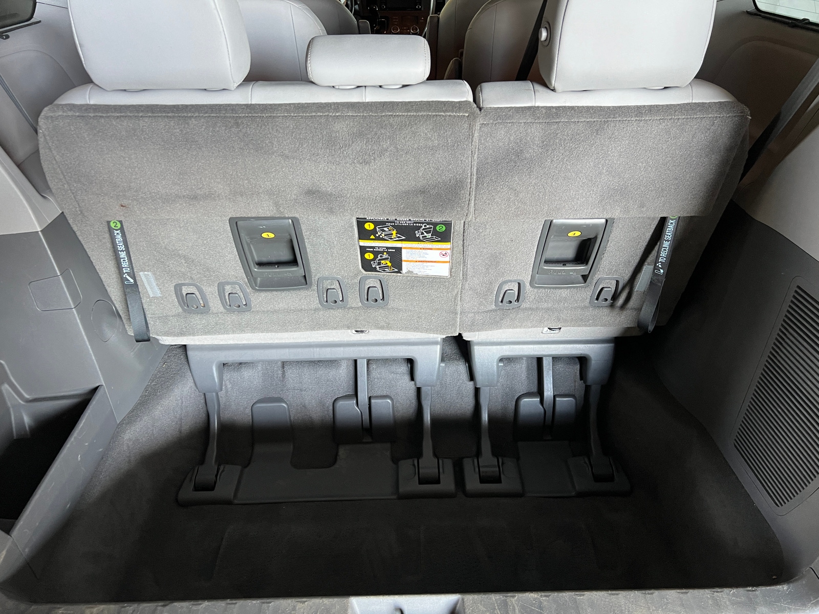 Thumbnail: 2018 Toyota Sienna - 6