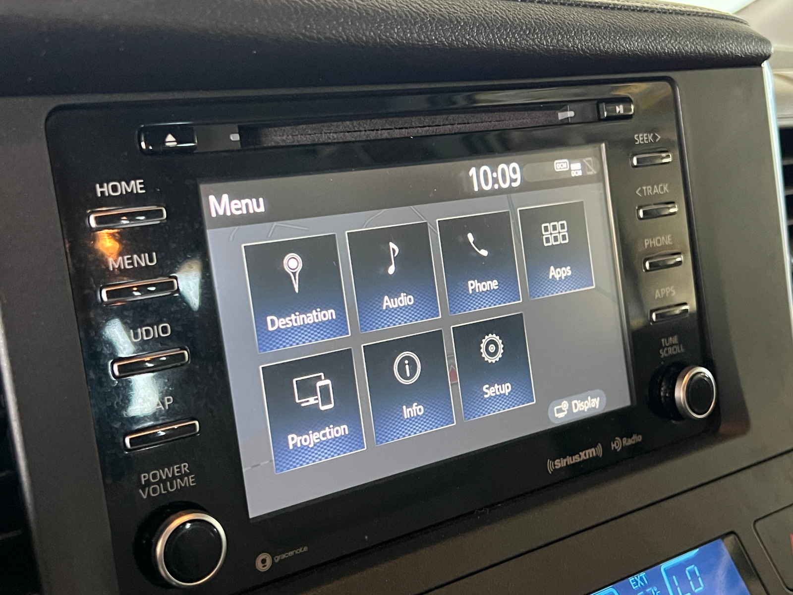 Thumbnail: 2018 Toyota Sienna - 3