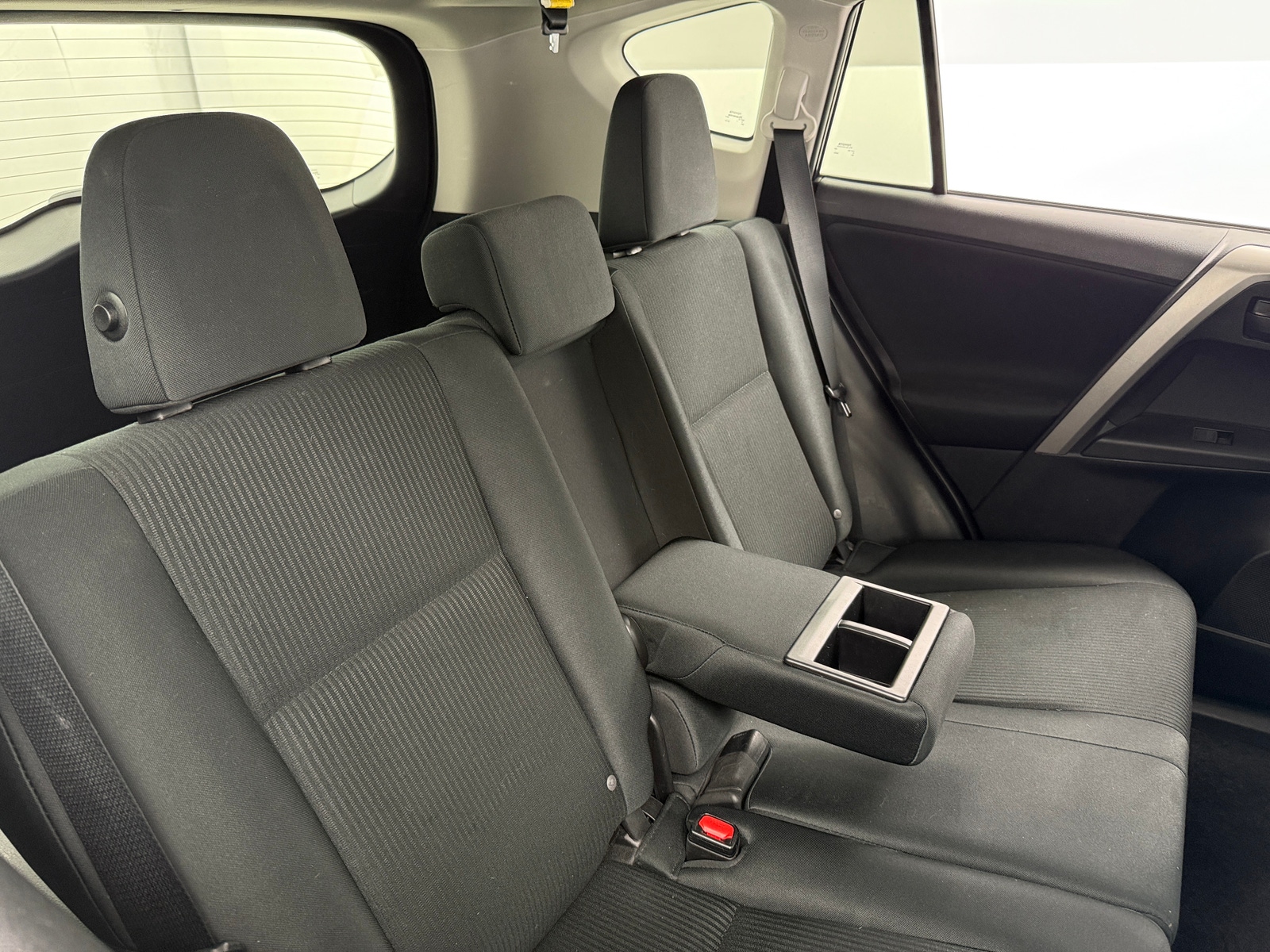Thumbnail: 2018 Toyota RAV4 - 6